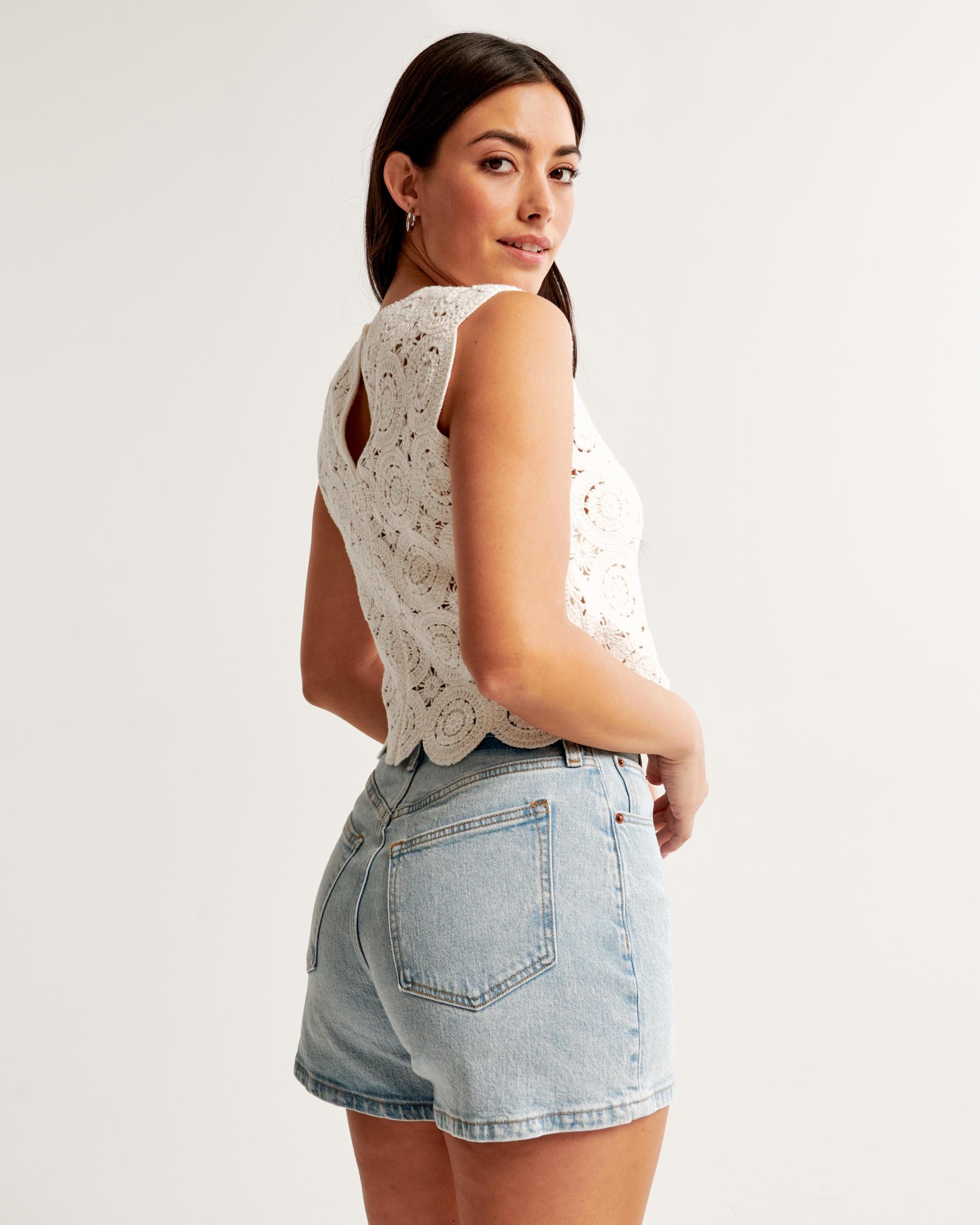 Curve Love High Rise 4" Mom Short Product Image