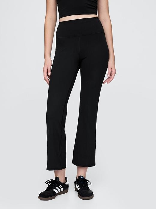 GapFit Lightweight Performance Cropped Flare Leggings Product Image