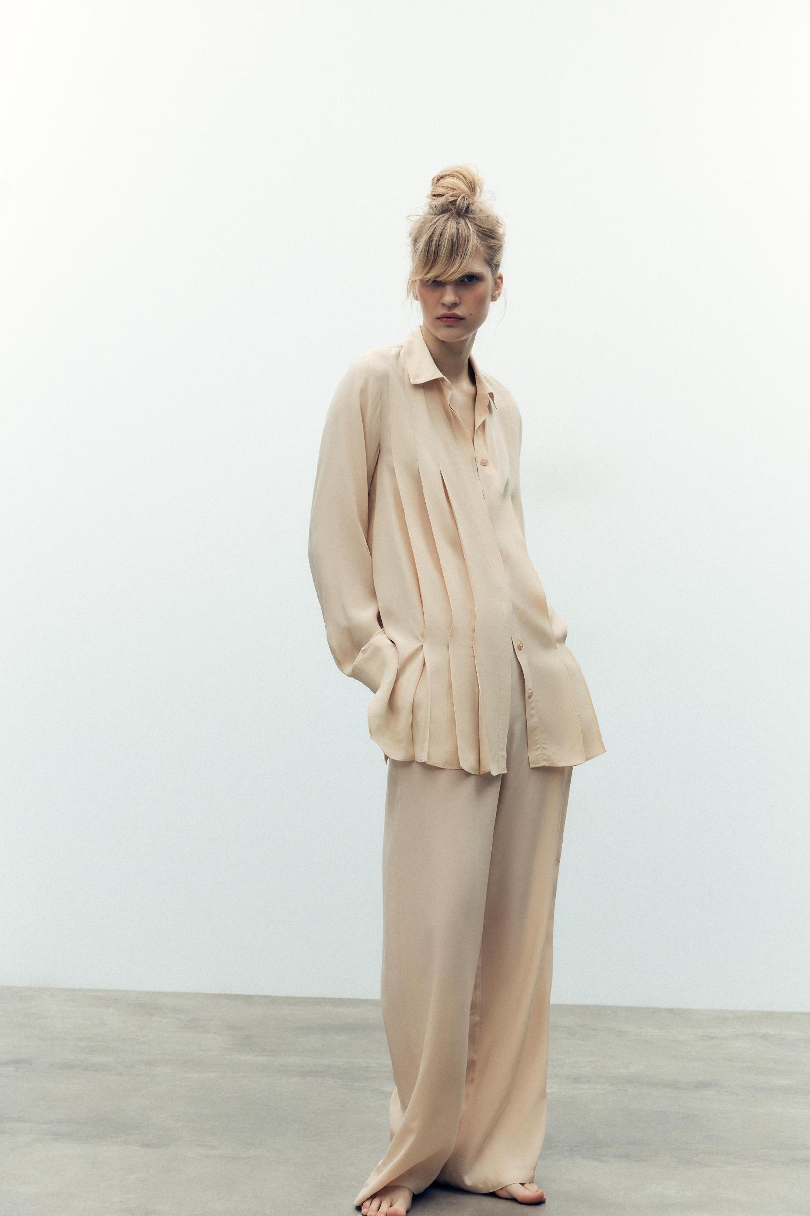 100% VISCOSE PLEATED SHIRT Product Image