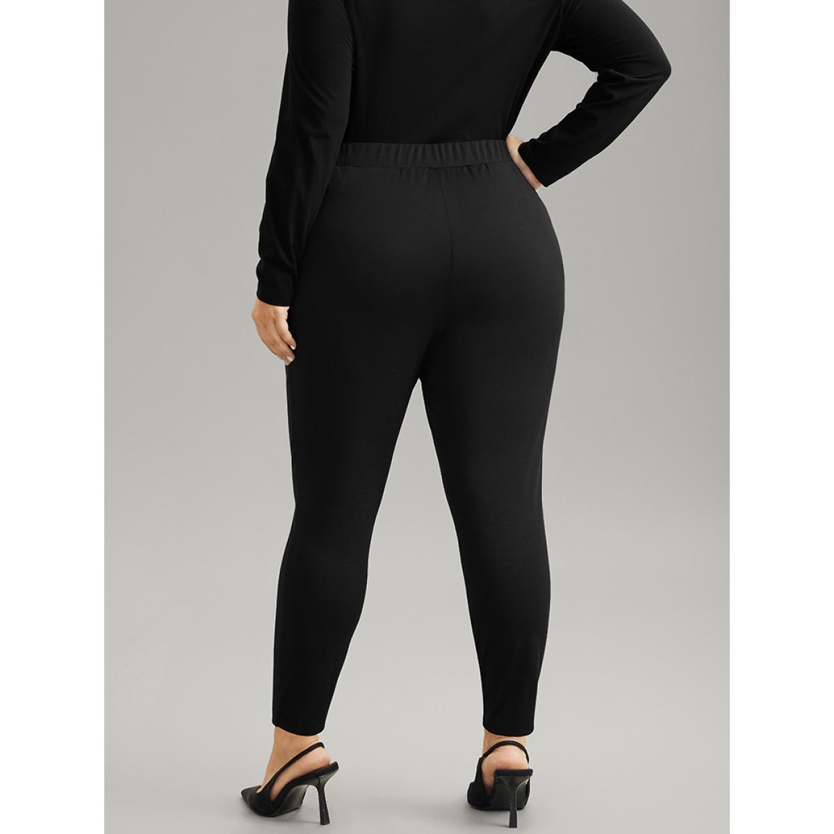 Plus Size Plain Buckle Detail Slant Pocket Pants Women Black Elegant Skinny High Rise Dailywear Pants BloomChic 28/5X Product Image