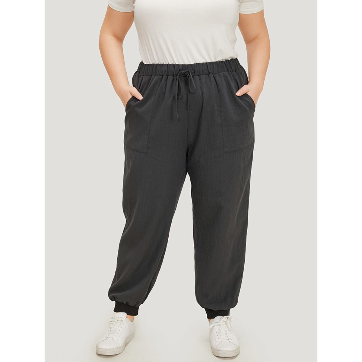 Plus Size Plain Drawstring High Waist Pocket Carrot Pants Women Black Casual High Rise Dailywear Pants BloomChic 30/6X Product Image