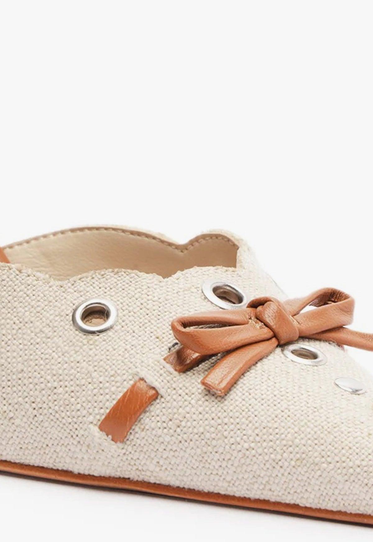 Hilly Linen Pump Product Image
