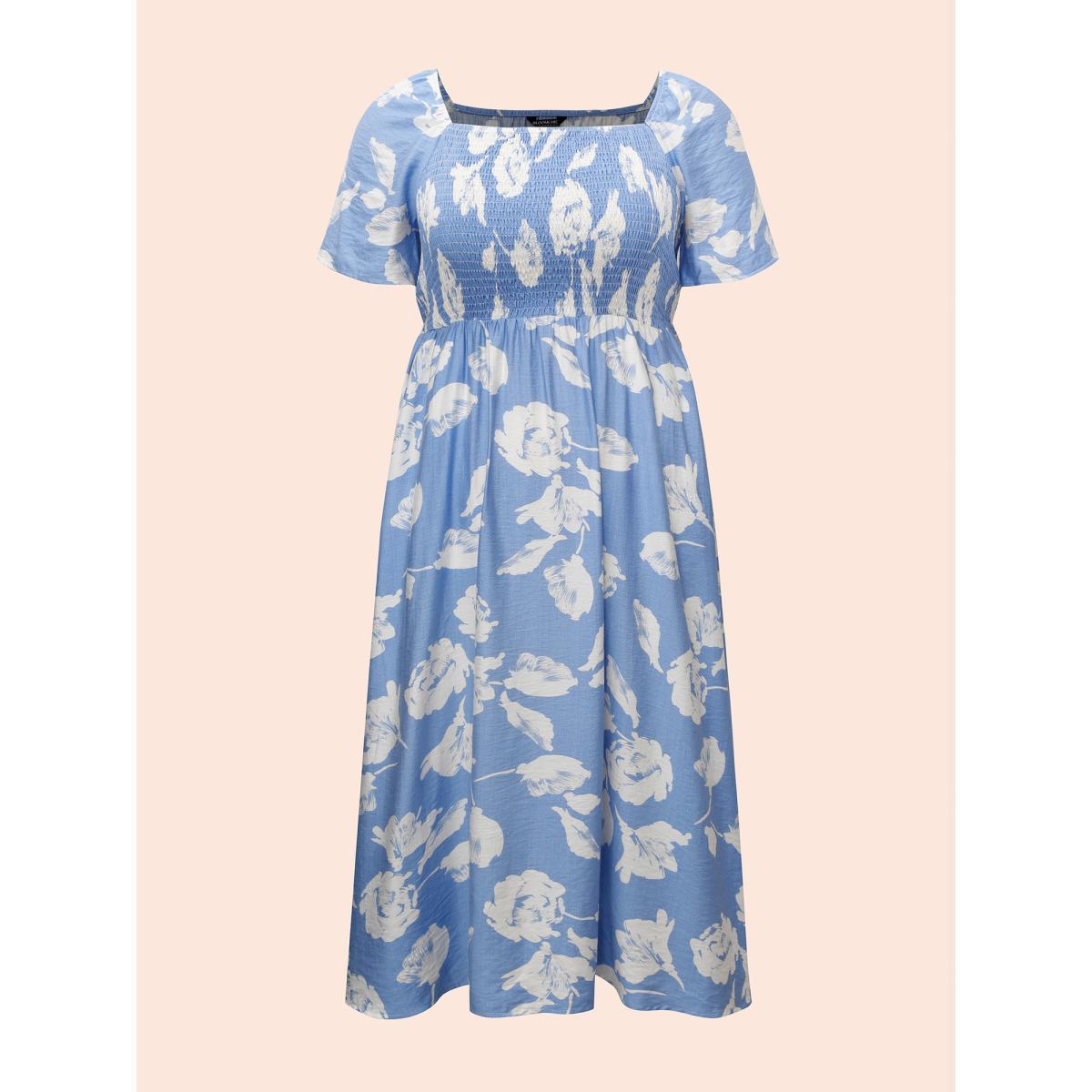 Plus Size Square Neck Silhouette Floral Print Shirred Dress LightBlue Women Elegant Shirred Square Neck Short sleeve Curvy BloomChic 28/5X Product Image