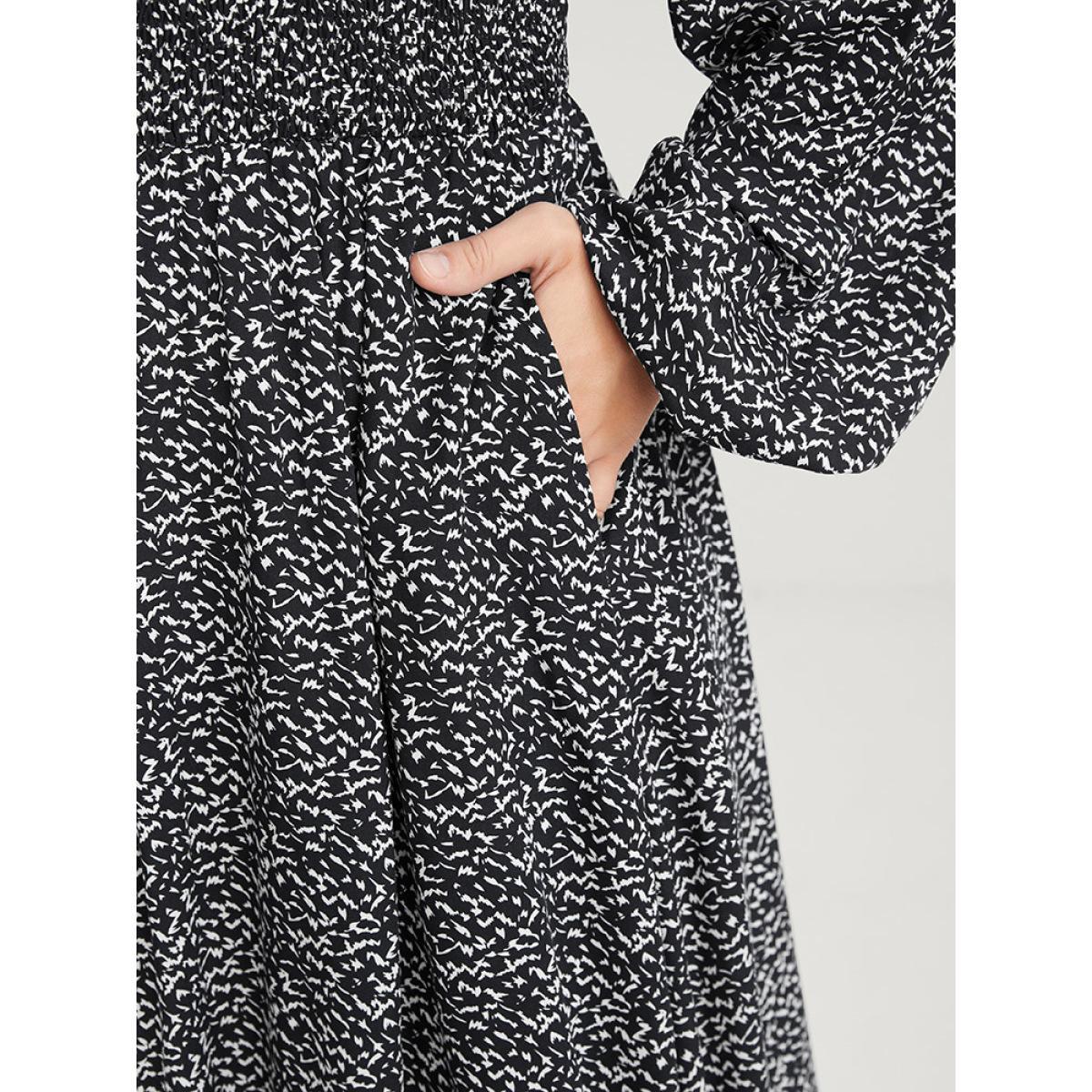 Plus Size Geometric Pocket Lantern Sleeve Shirred Midi Dress Midnight Women Elegant Elastic Waist V-neck Long Sleeve Curvy Midi Dress BloomChic 12/L Product Image