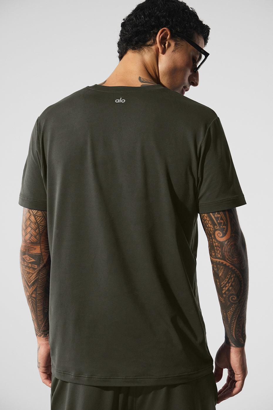 Alo Yoga | Conquer Reform Crewneck Short Sleeve Top Product Image