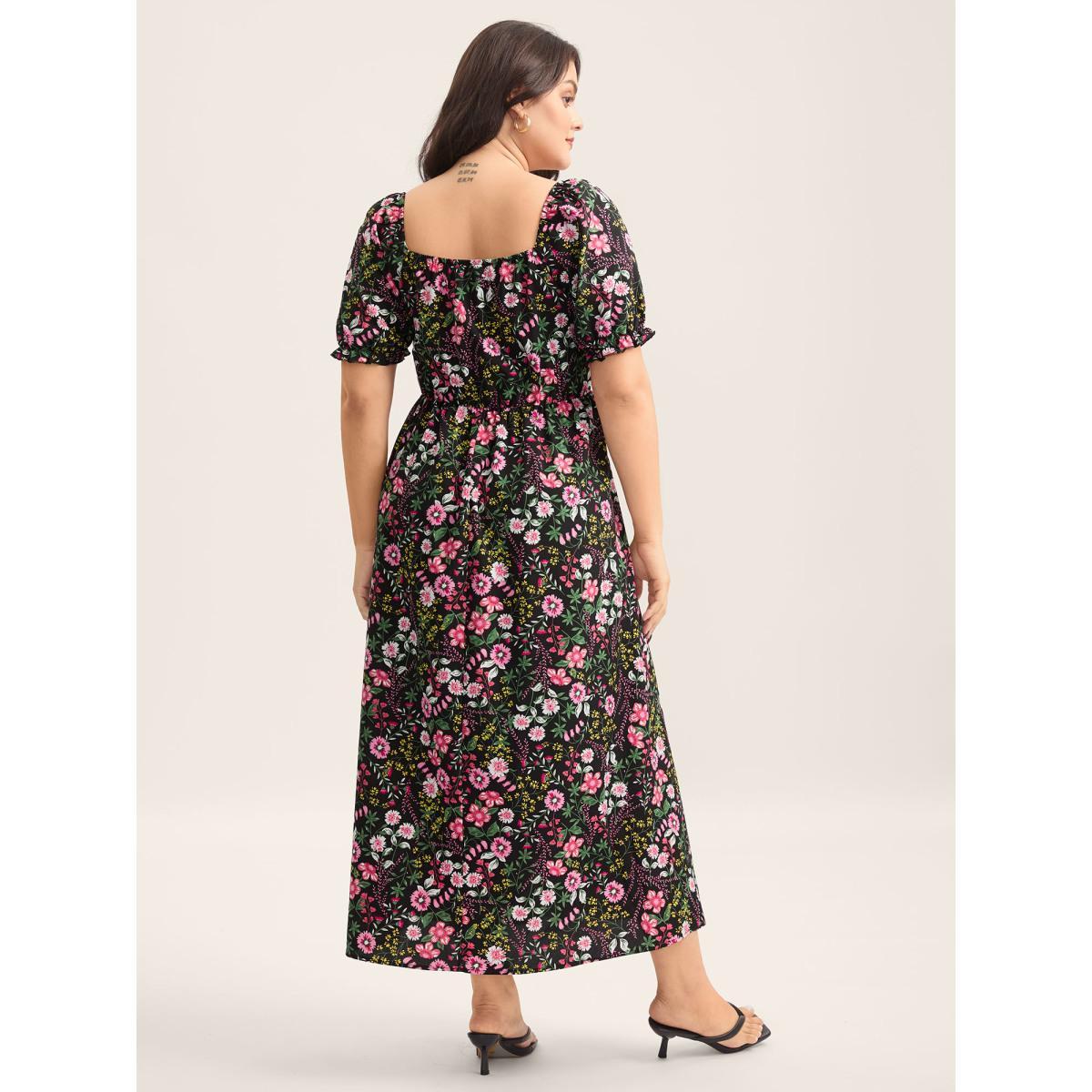 Plus Size Shirred Floral Print Pockets Maxi Dress Black Women Square Neck Short sleeve Curvy BloomChic 28/5X Product Image