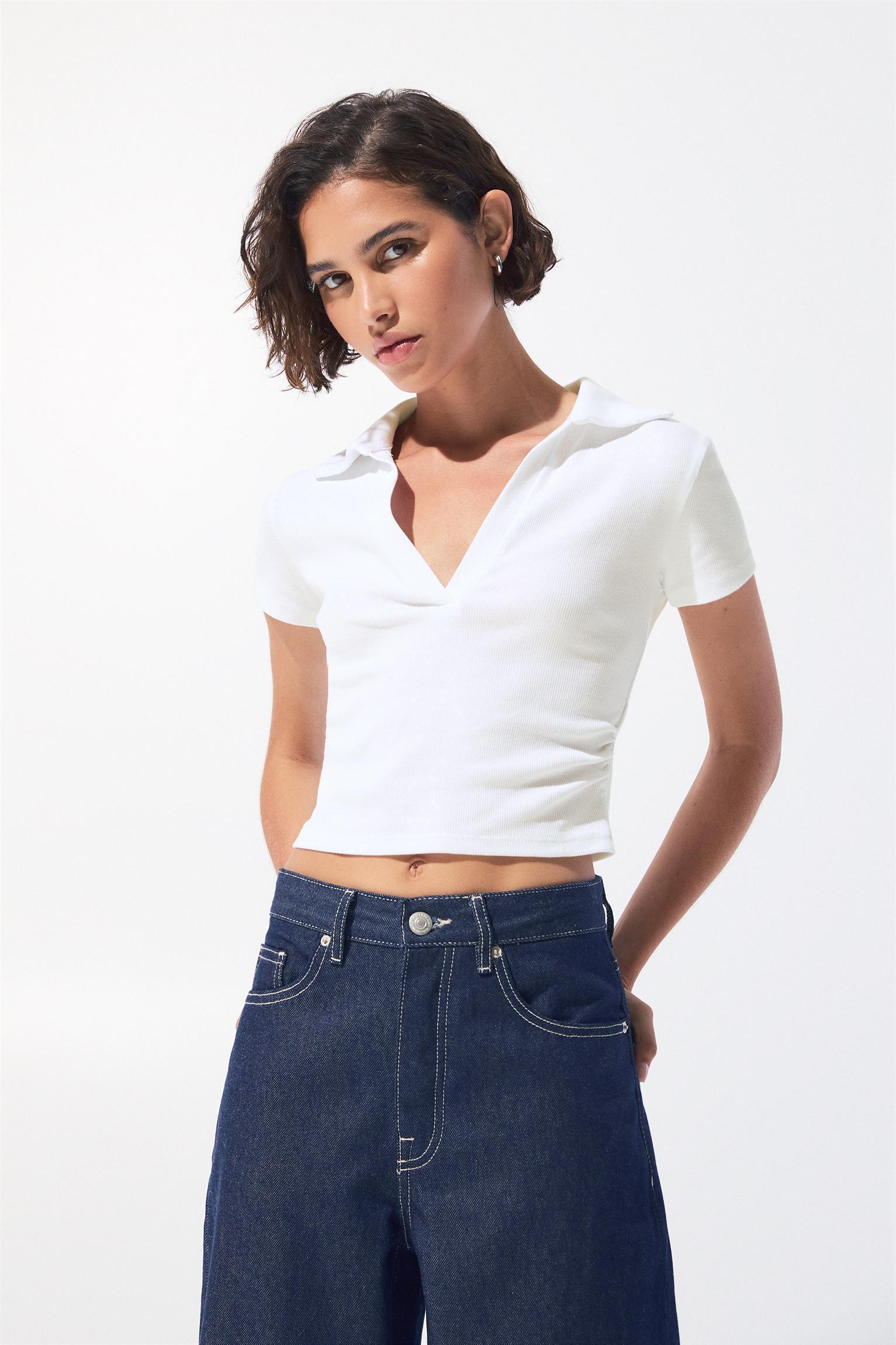 Cropped short sleeve polo shirt Product Image