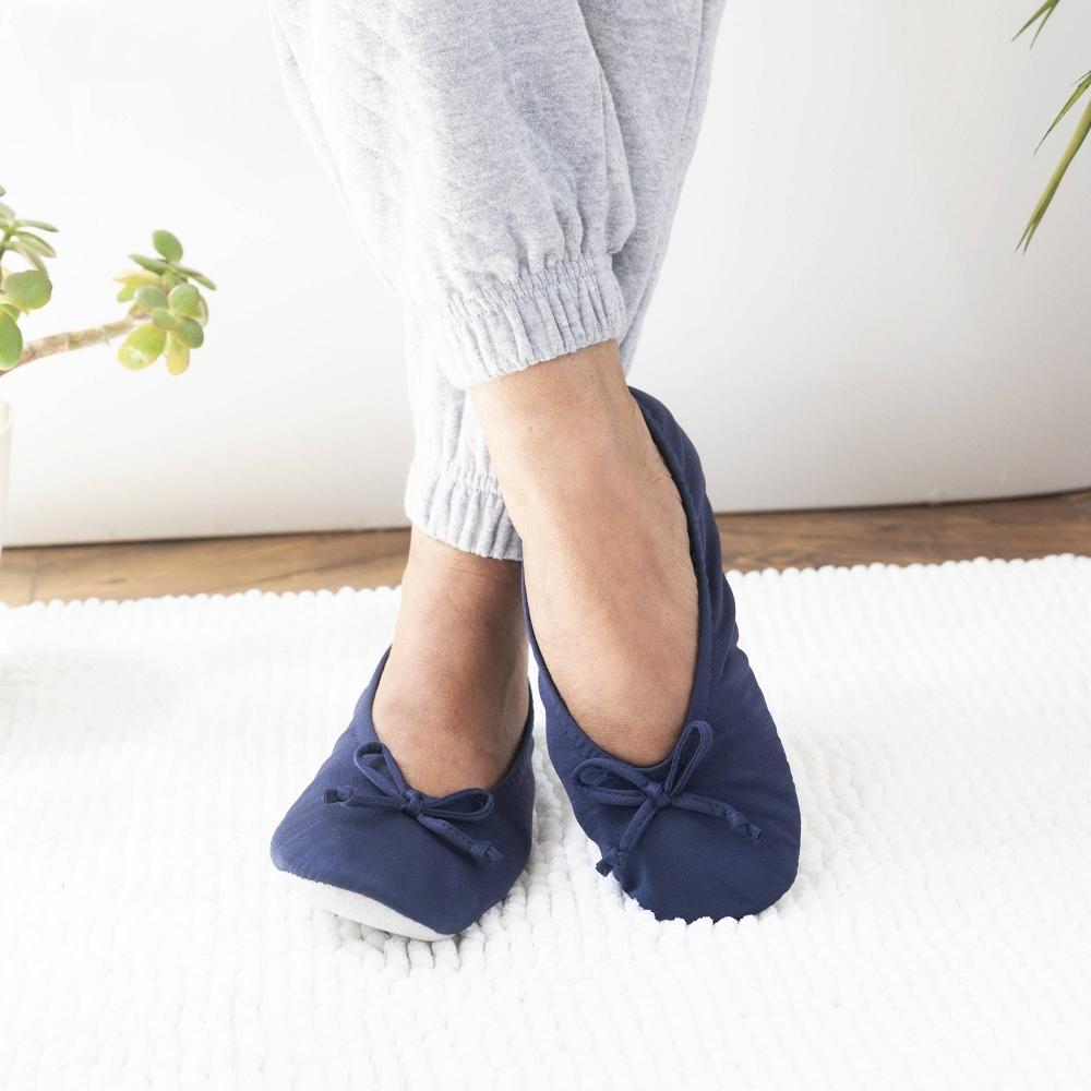 Isotoner Women's Classic Ballerina Slippers - Pink L Product Image