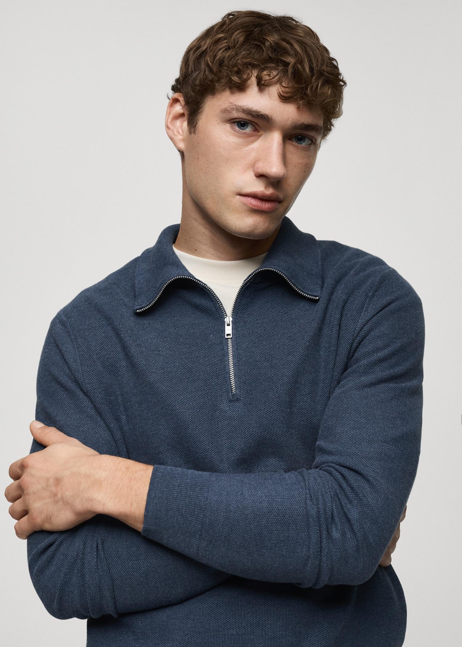 Microstructure sweater with zipper collar - Men | MANGO USA Product Image