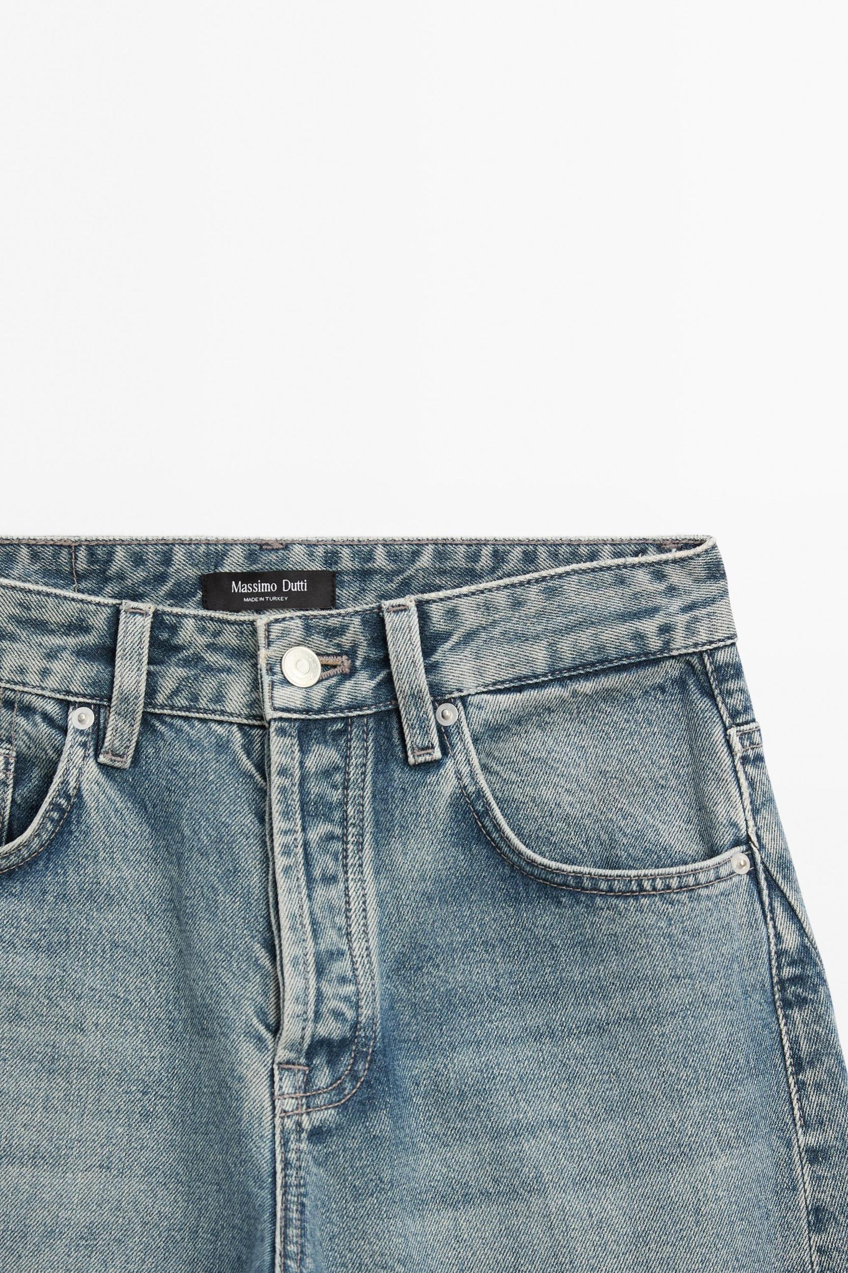 High-waist balloon fit jeans Product Image