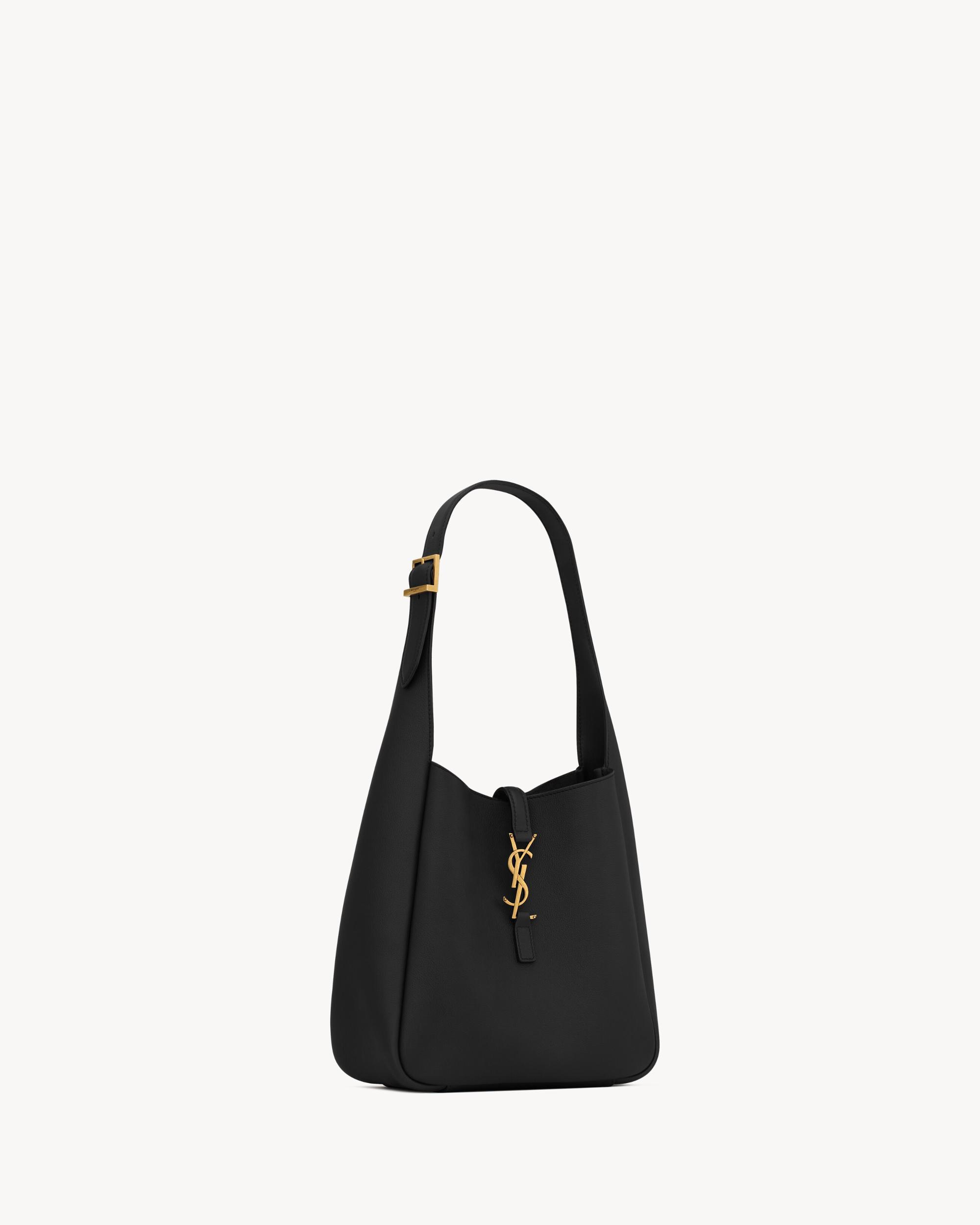 LE 5 À 7 supple small IN GRAINED LEATHER Product Image