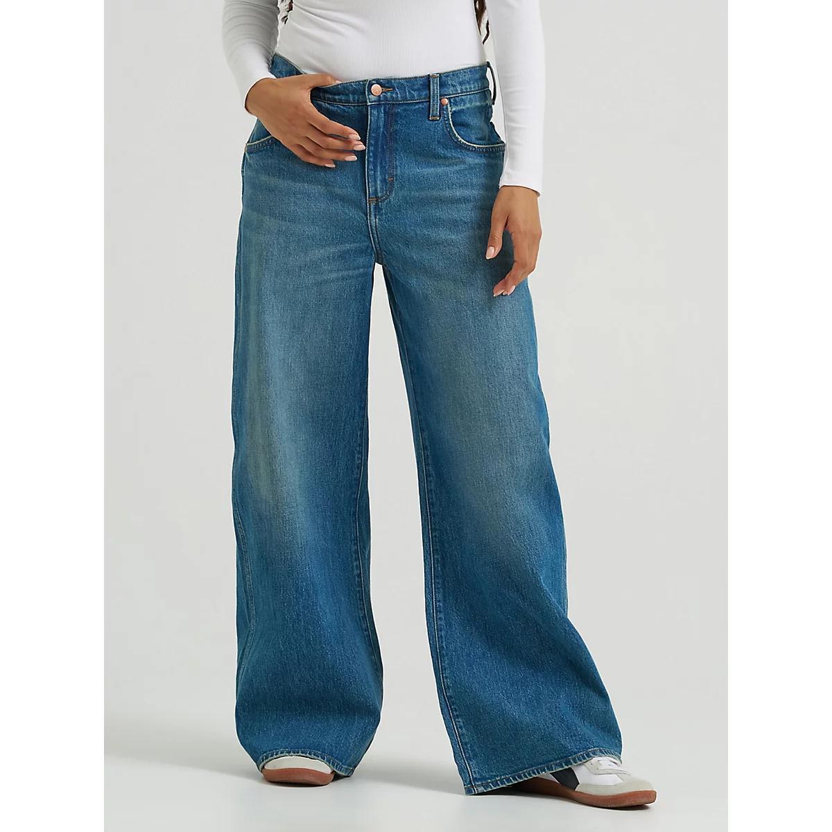 Women's Low Rise Super Baggy Jean in Ace Product Image