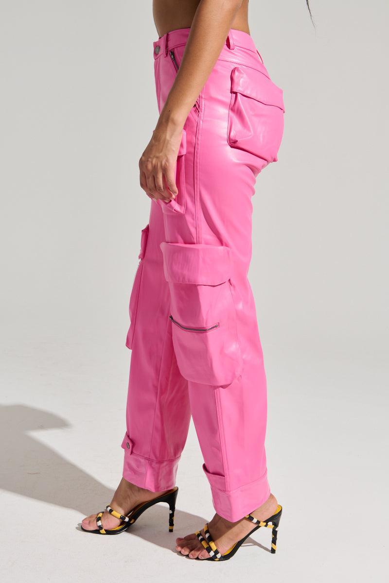 BUBBLEGUM SHORTY CARGO PANT IN PINK Product Image
