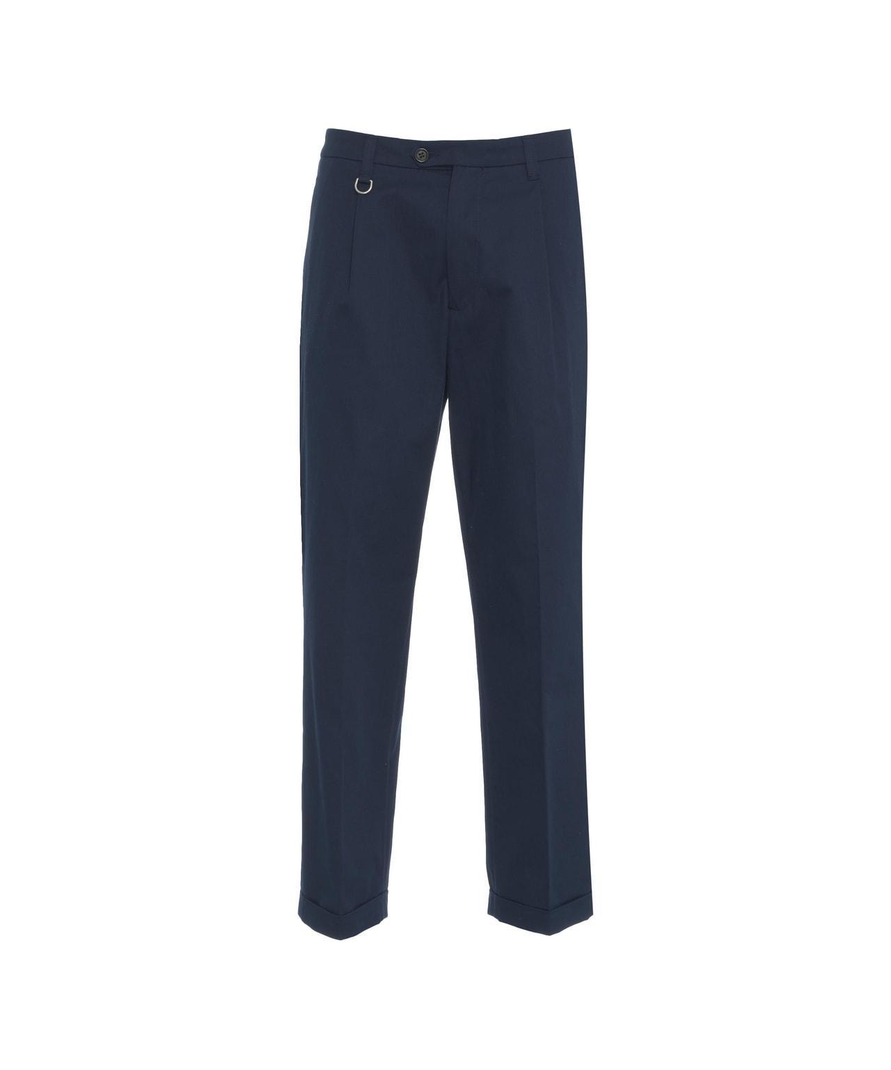 Chino with pleats Product Image