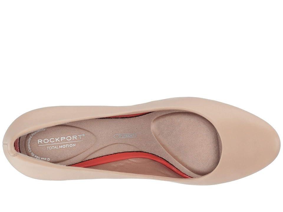 Women's Total Motion Leah Pump Product Image