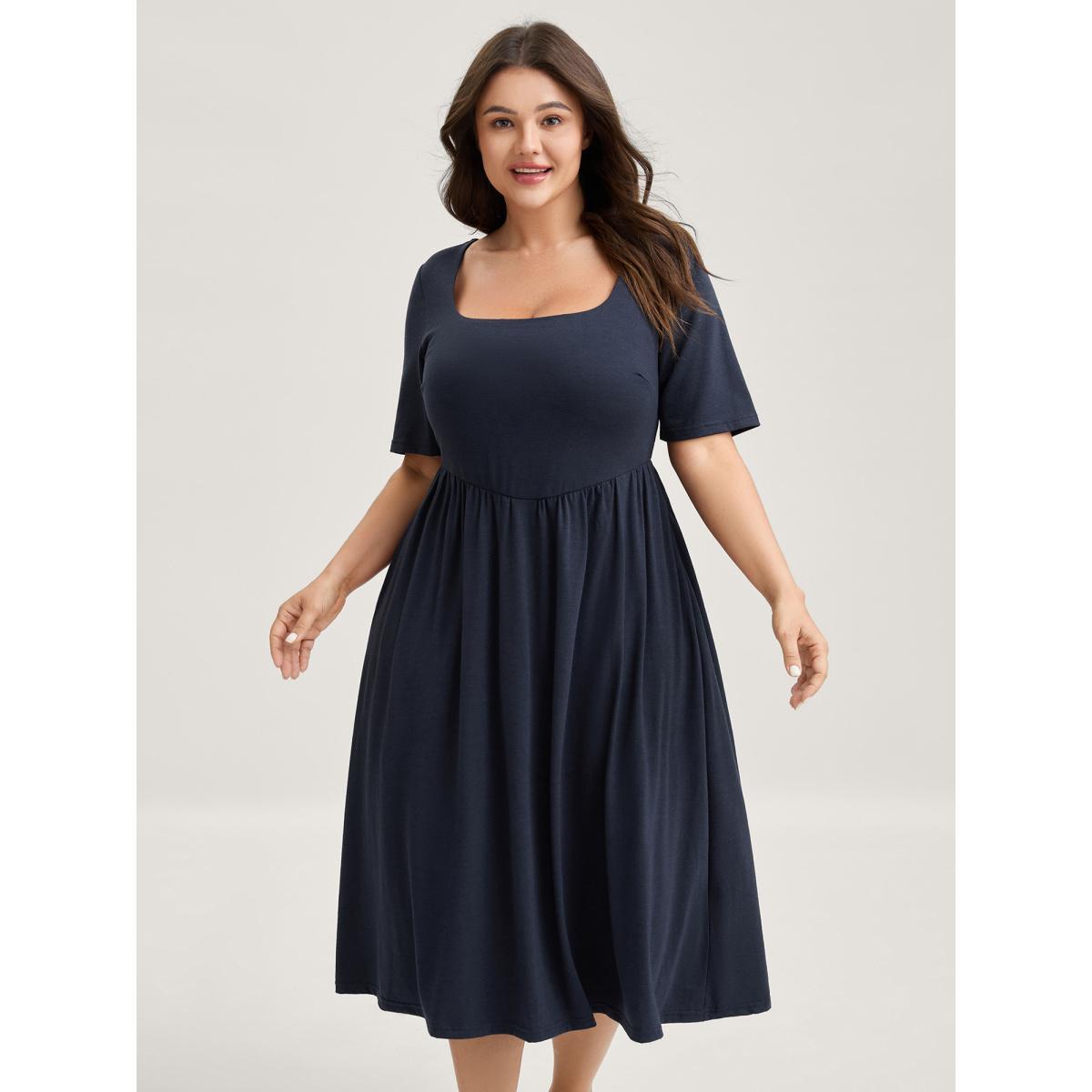 Plus Size Scoop Neck Stretch Solid Pockets Midi Dress Indigo Women U-neck Short sleeve Curvy BloomChic 26/4X Product Image
