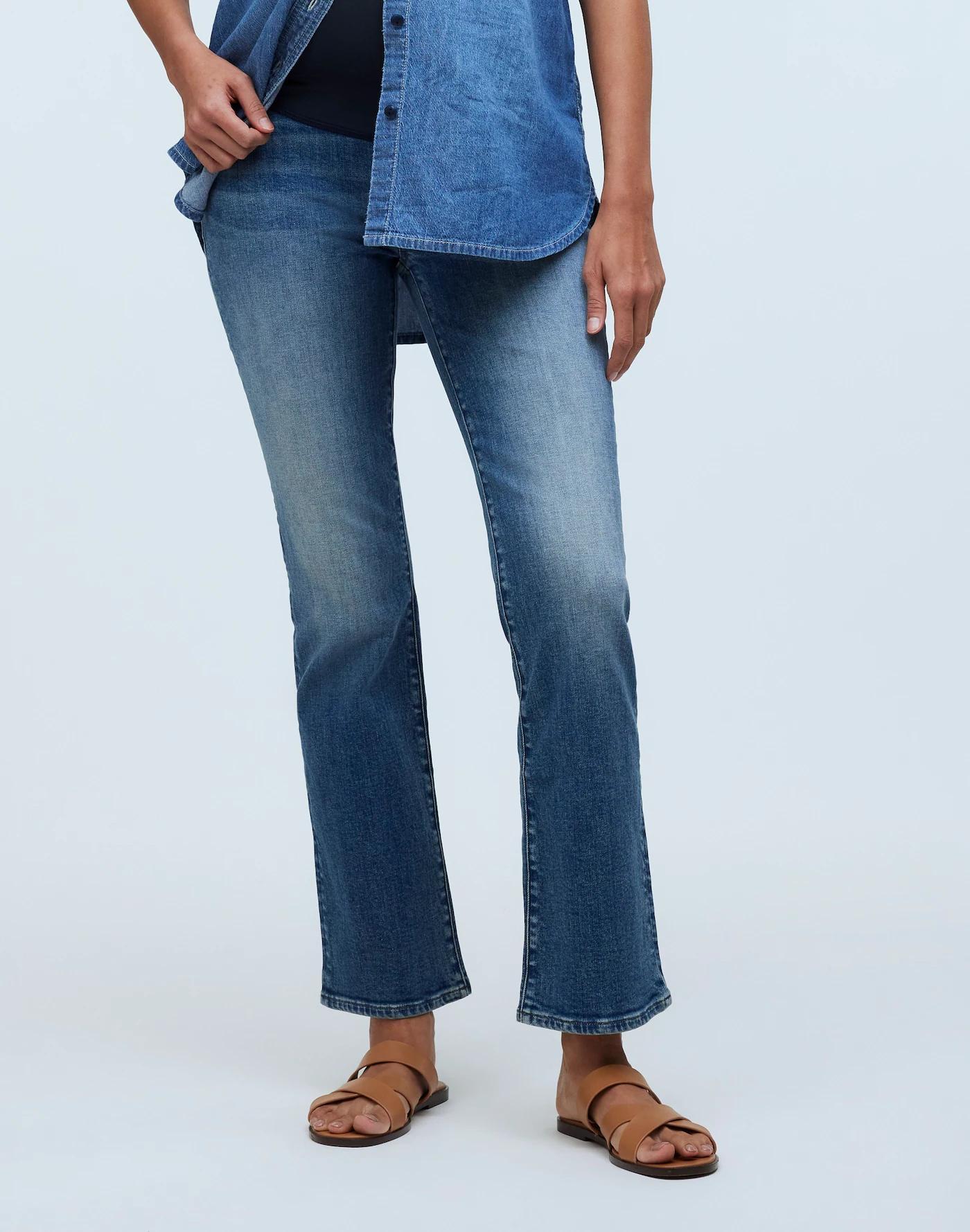 Petite Maternity Over-the-Belly Kick Out Crop Jeans in Oneida Wash Product Image