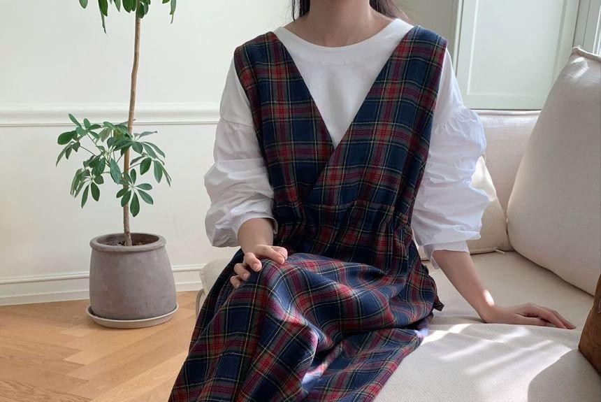 Sleeveless Plaid Midi Dress Product Image