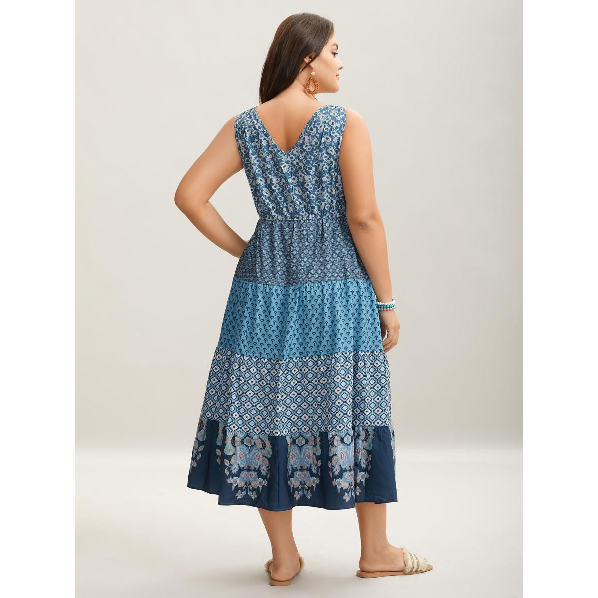 Plus Size Bandana Patchwork Floral Sleeveless Dress Aegean Women Resort Pleated V-neck Sleeveless Curvy BloomChic 30/6X Product Image