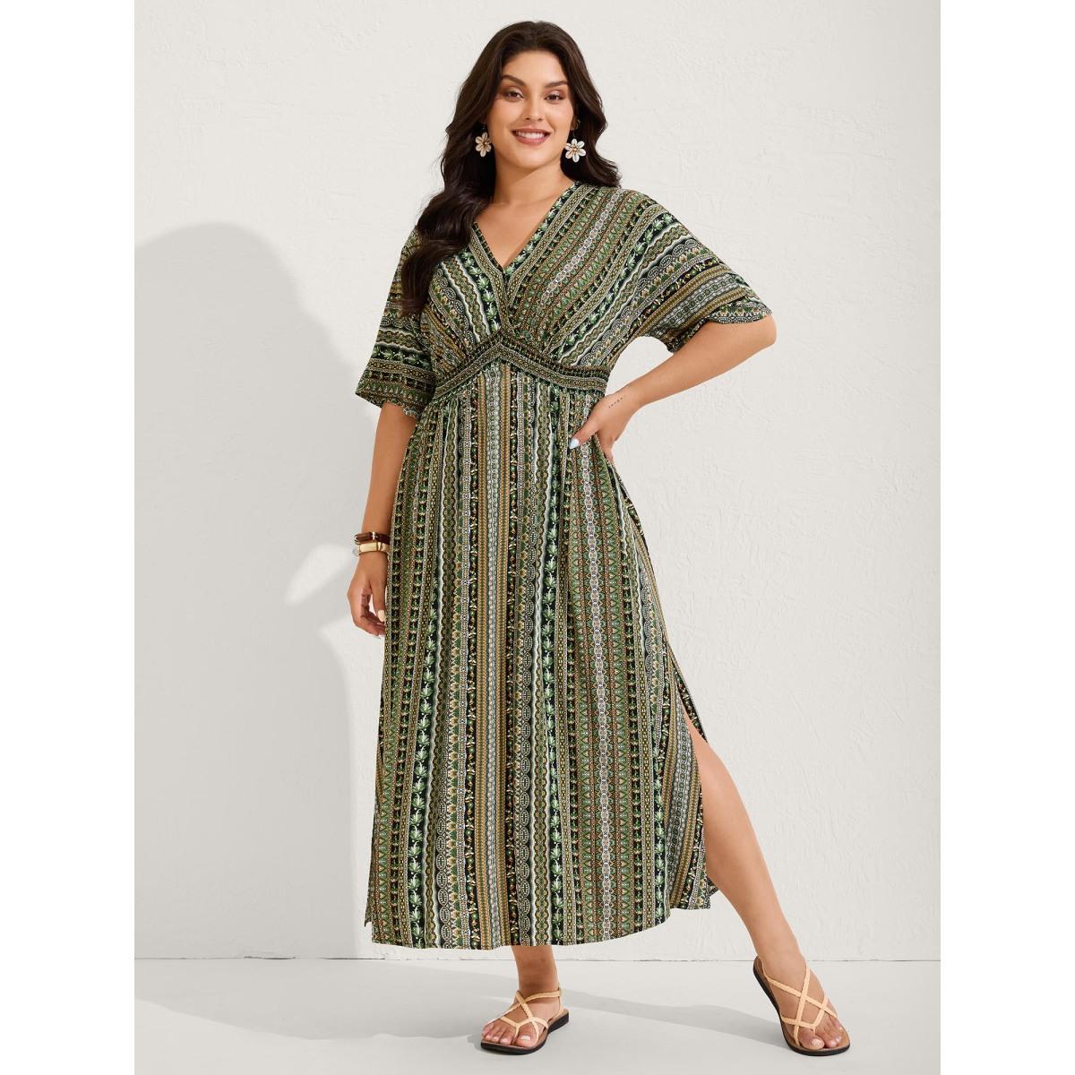 Plus Size Striped Contrast Dolman Sleeve Shirred Pocket Split Flutter Dress Truegreen Women Resort Non V-neck Half Sleeve Curvy BloomChic 14-16/1X Product Image