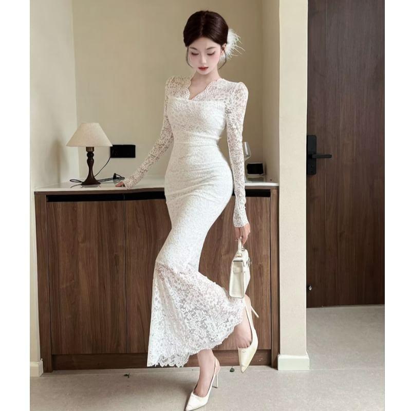 Long-Sleeve V-Neck Lace Maxi Mermaid Dress Product Image