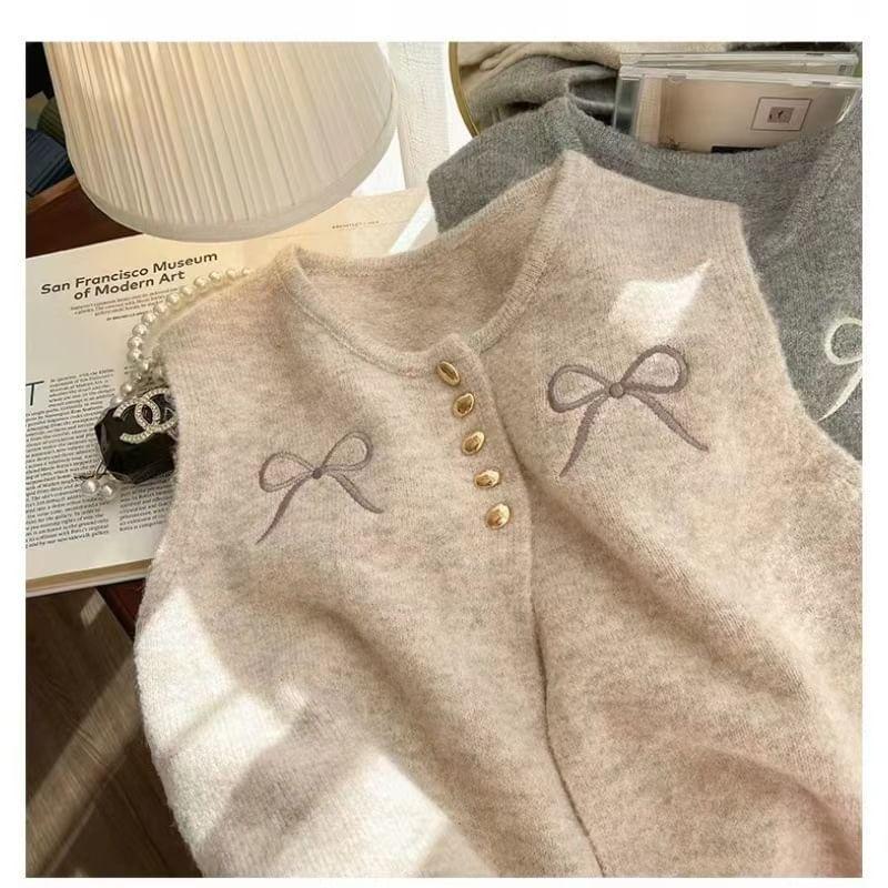Crew Neck Bow Embroidered Button-Up Slit Sweater Vest Product Image
