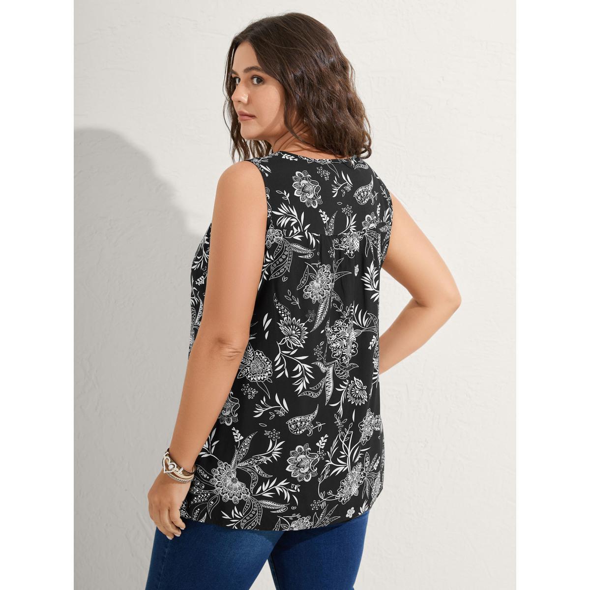 Plus Size Boho Floral V-Neck Tank Top Women Black Contrast V-neck Vacation Tank Tops Camis BloomChic 30/6X Product Image
