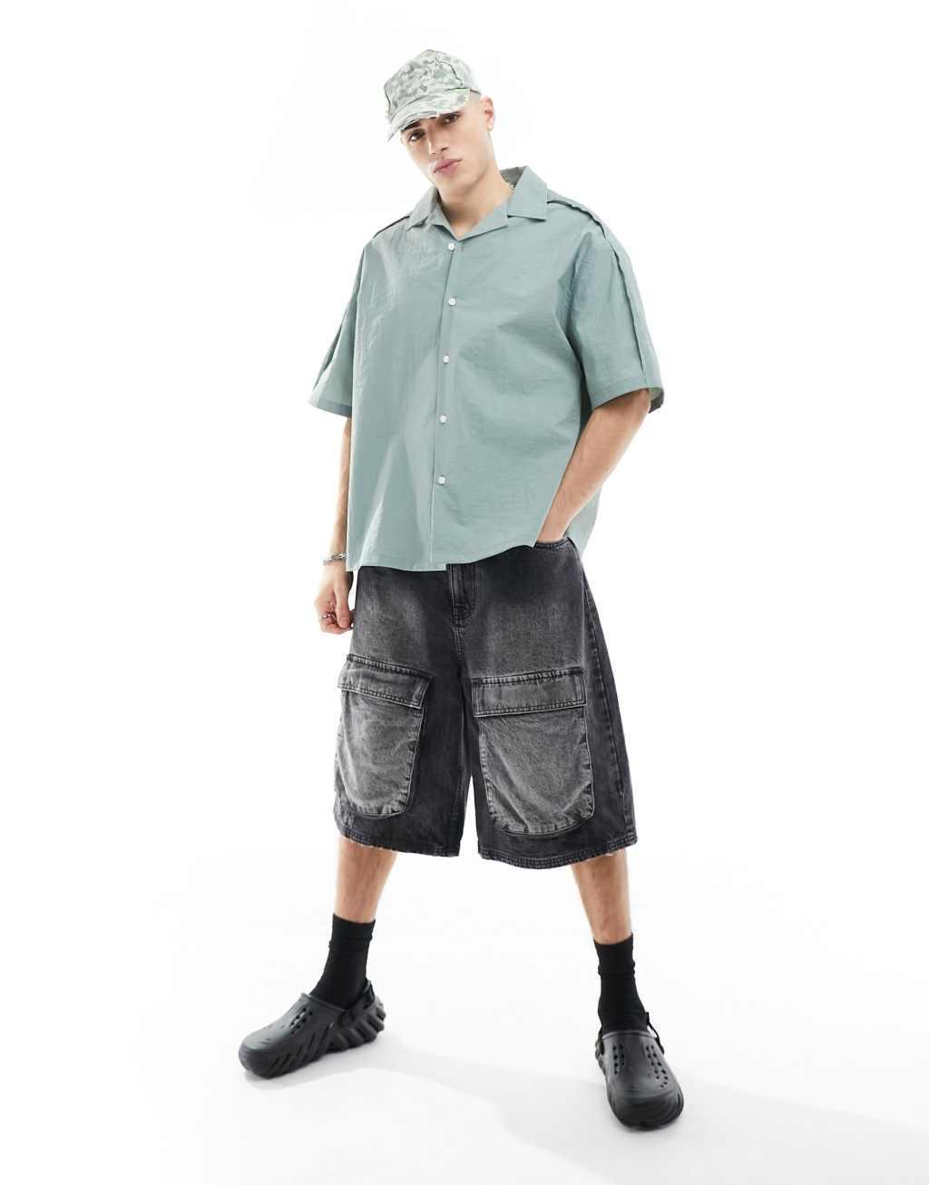 COLLUSION techy short sleeve revere shirt with raw seam detail Product Image
