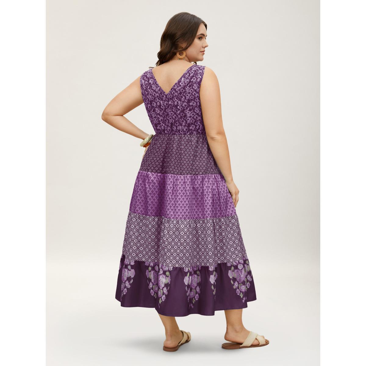 Plus Size Bandana Patchwork Floral Sleeveless Dress Mauve Women Resort Pleated V-neck Sleeveless Curvy BloomChic 12/L Product Image