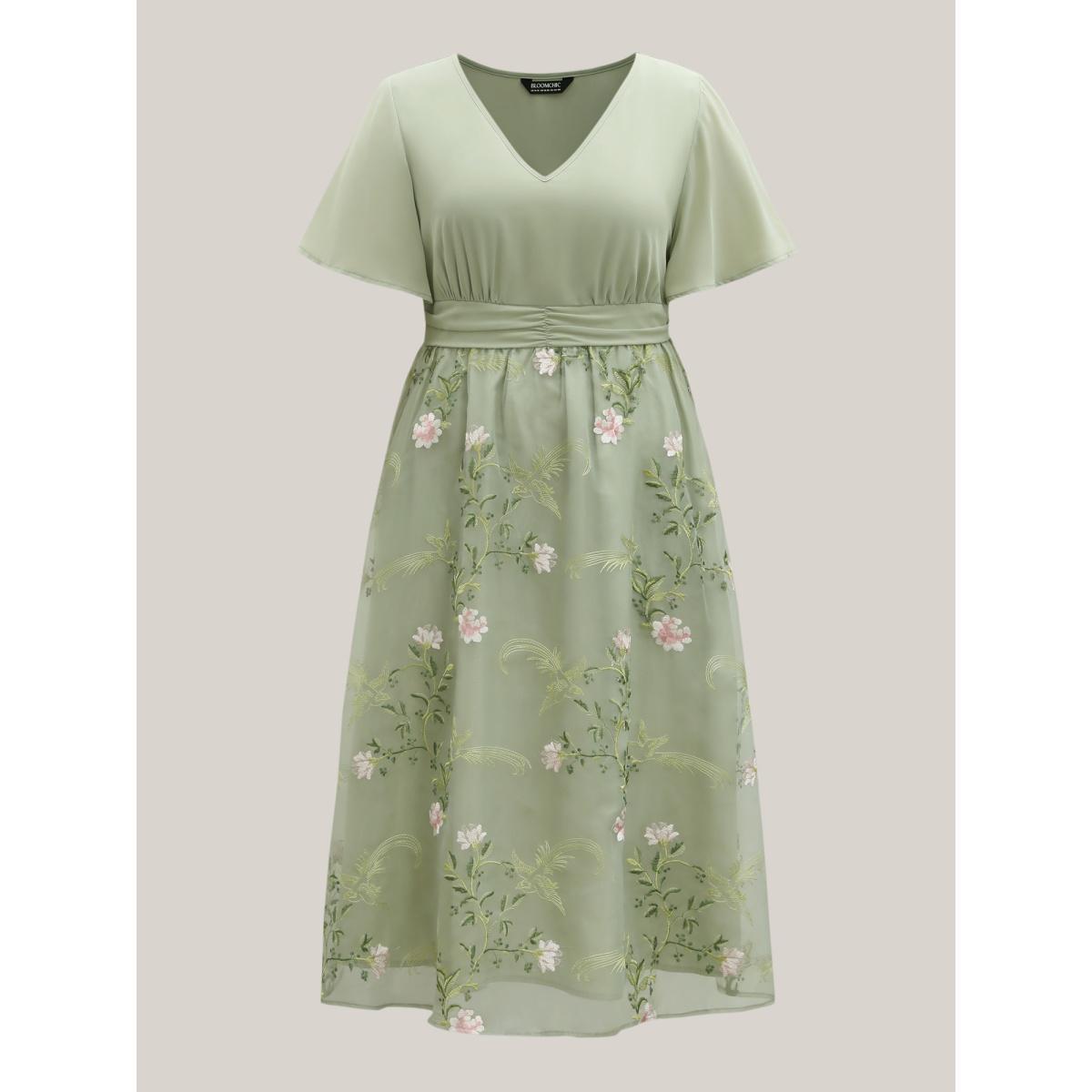 Plus Size Floral Print Spliced Pockets Maxi Dress Greenbean Women V-neck Short sleeve Curvy BloomChic 18-20/2X Product Image