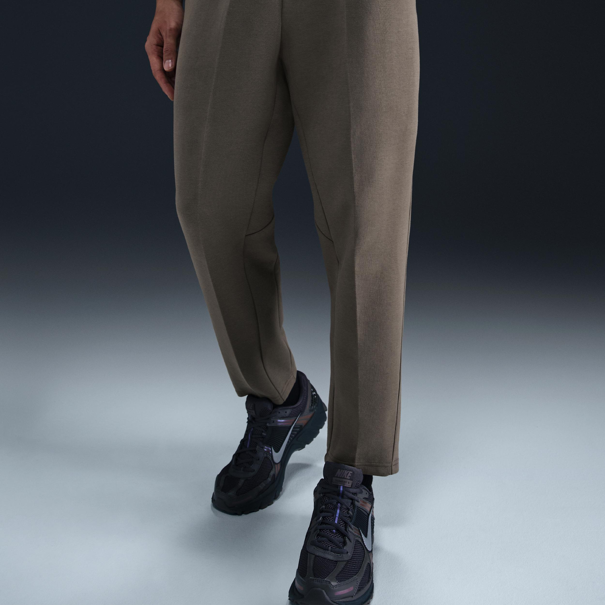 Nike Men's 24.7 ImpossiblySoft Dri-FIT Pants Product Image