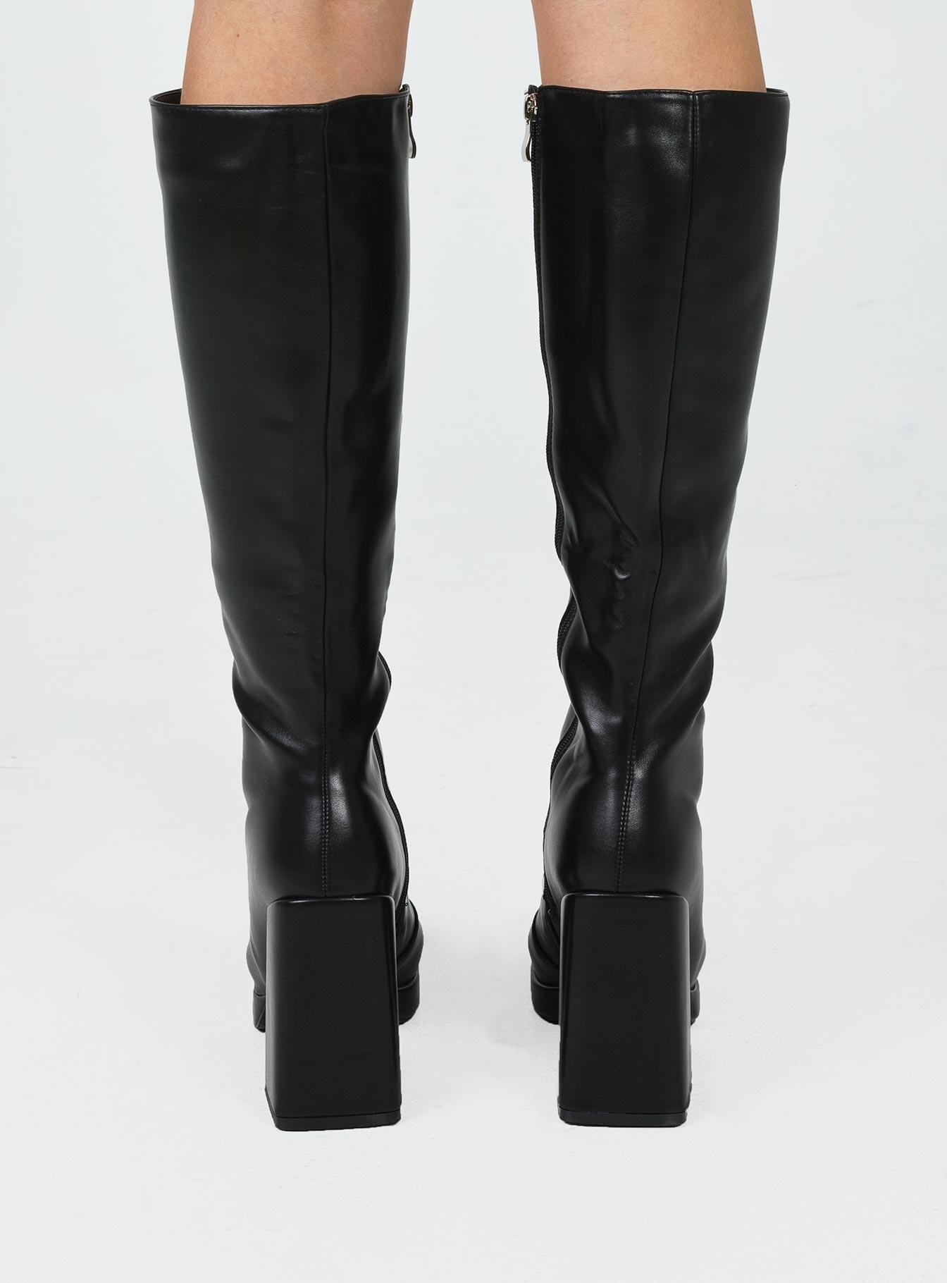 Montgomery Boots Matte Black Product Image