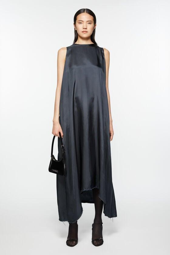 Sleeveless dress Product Image