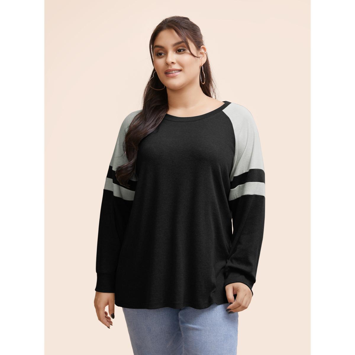 Plus Size Colorblock Contrast Stitch Raglan Sleeve T-shirt LightGray Women Casual Elastic cuffs Striped Round Neck Dailywear T-shirts BloomChic 30/6X Product Image
