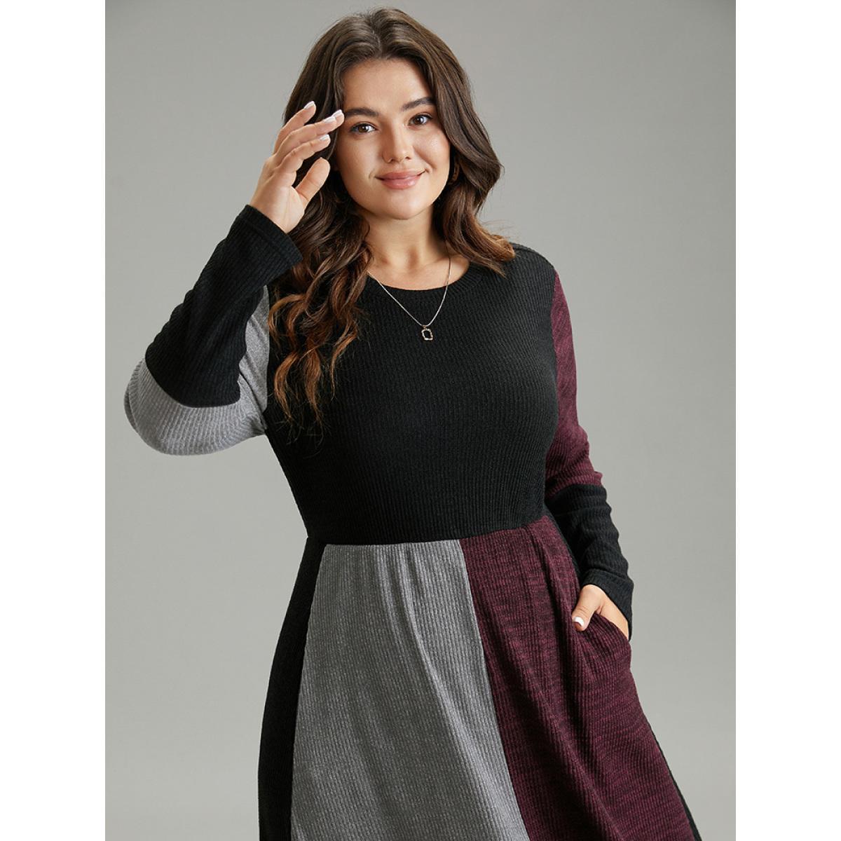 Plus Size Rib Knit Colorblock Contrast Pocket Dress Black Women Casual Rib Knit Round Neck Long Sleeve Curvy Midi Dress BloomChic 28/5X Product Image
