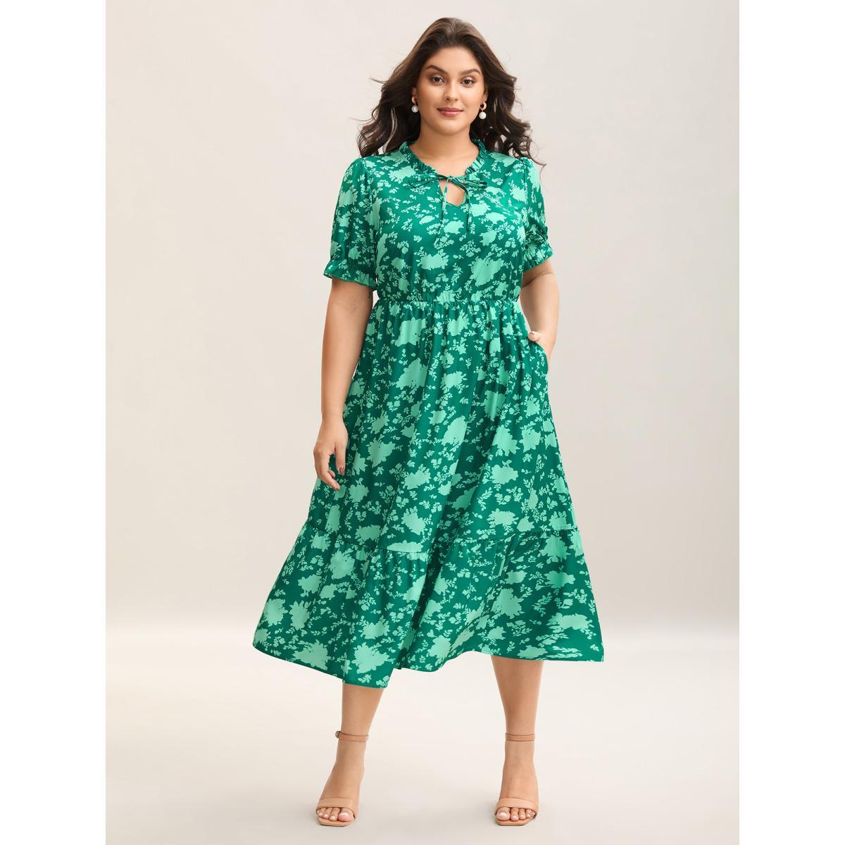 Plus Size Silhouette Floral Print Frill Trim Neck Dress Emerald Women Elegant Tie knot Flat collar with V-notch Short sleeve Curvy BloomChic 18-20/2X Product Image
