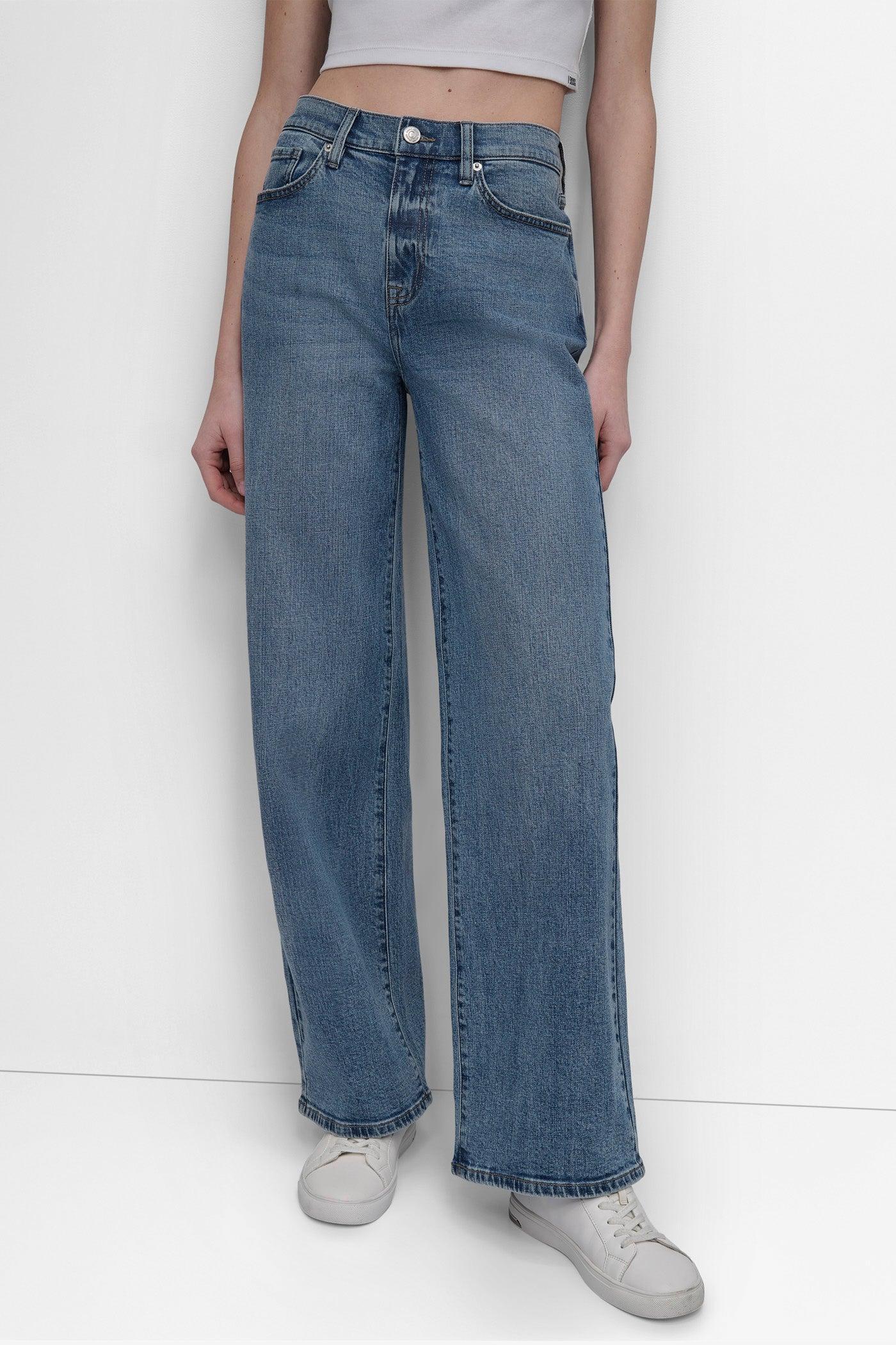 HIGH-RISE TAILORED WIDE-LEG JEAN Product Image