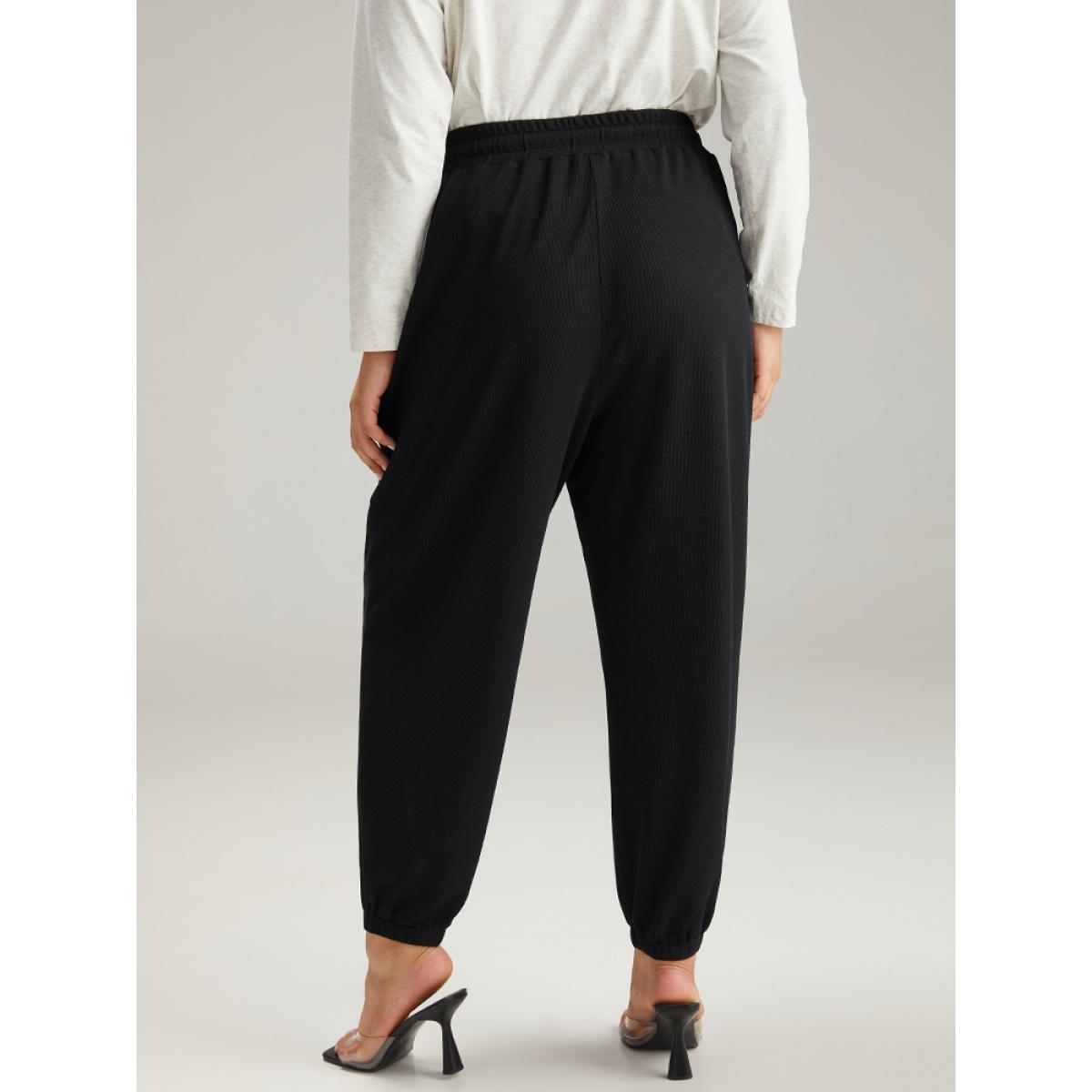 Plus Size Plain Texture Pocket Drawstring Elastic Waist Sweatpants Women Black Casual Harem High Rise Dailywear Pants BloomChic 22-24/3X Product Image