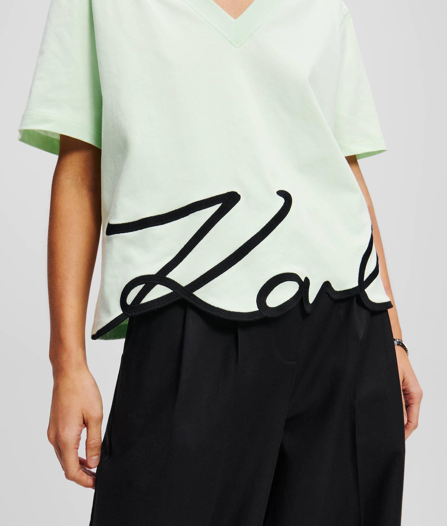 KARL SIGNATURE V-NECK T-SHIRT Product Image