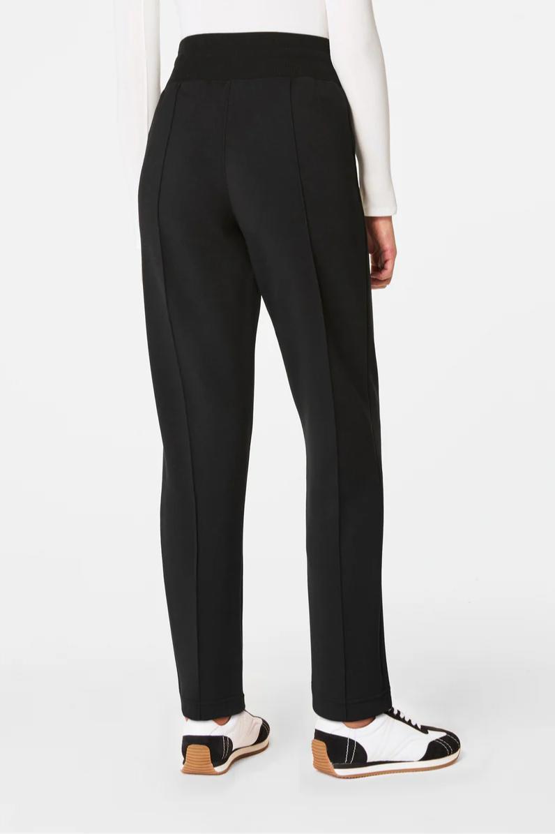 Air Essentials Luxe Tapered Pant- Very Black Product Image