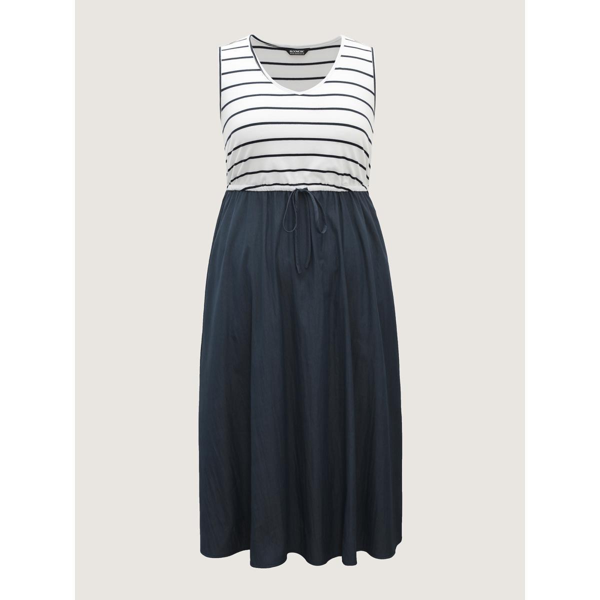 Plus Size Stripes Color Contrast Pockets Midi Dress Indigo Women Round Neck Sleeveless Curvy BloomChic 28/5X Product Image
