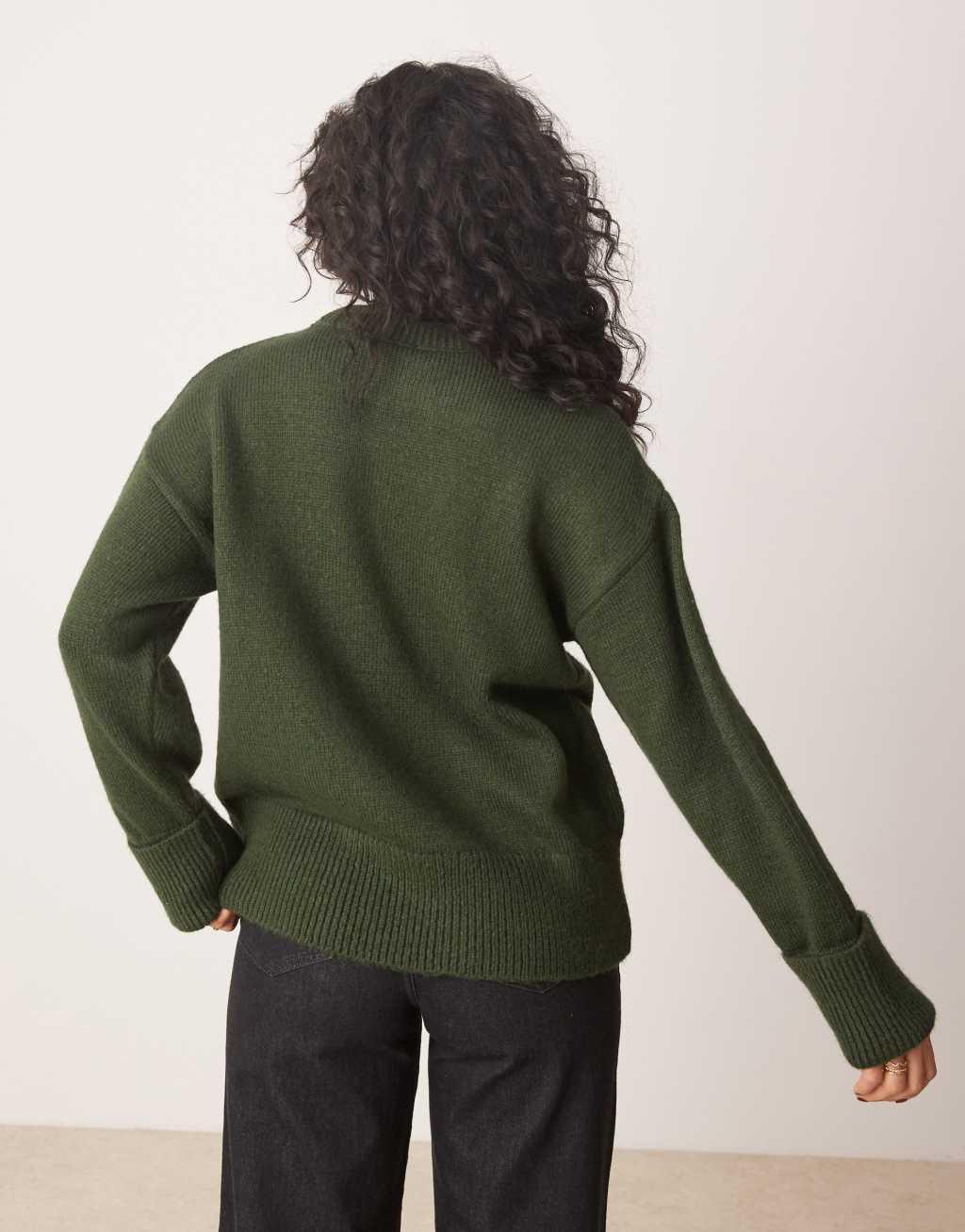 Miss Selfridge crew neck knitted sweater in forest green Product Image