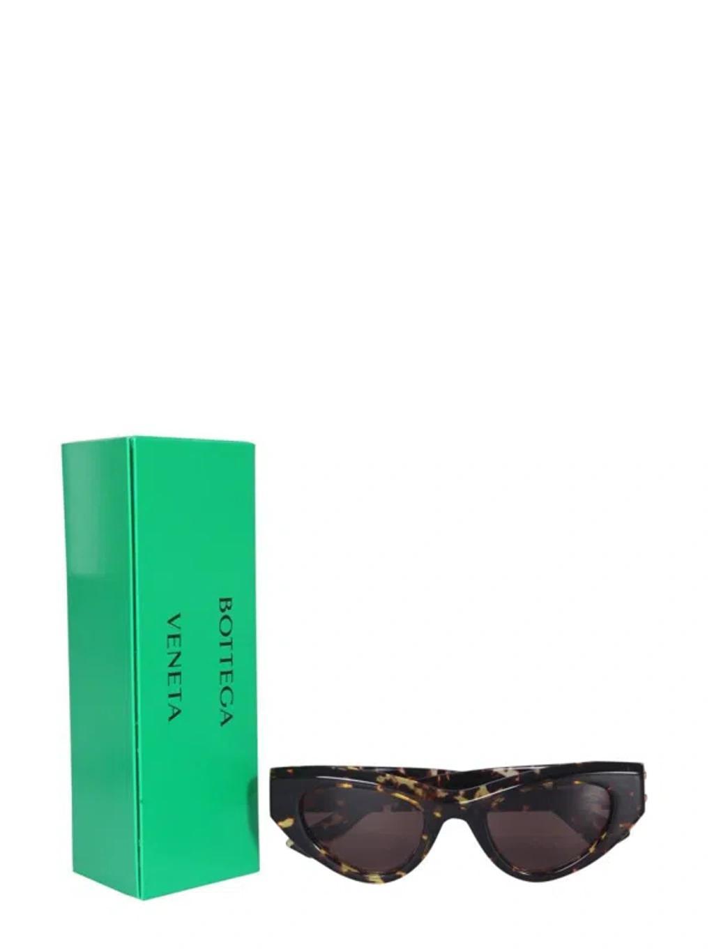 BOTTEGA VENETA Angle Sunglasses In Brown Product Image