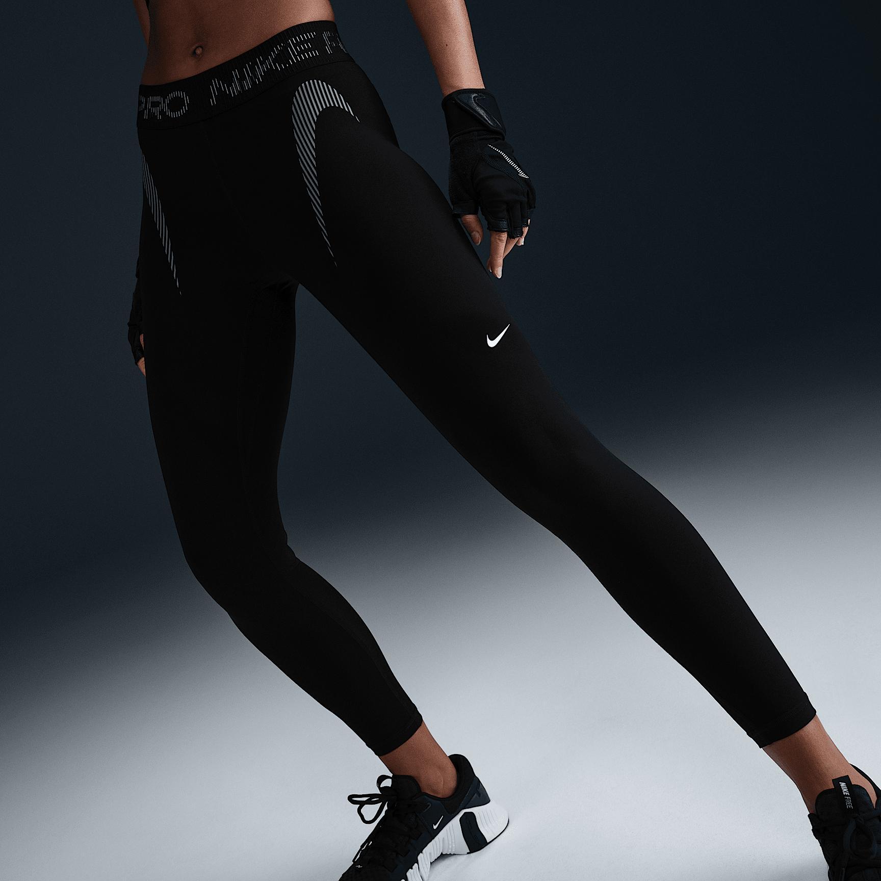 Women's Nike Pro Mid-Rise 7/8 Graphic Leggings Product Image