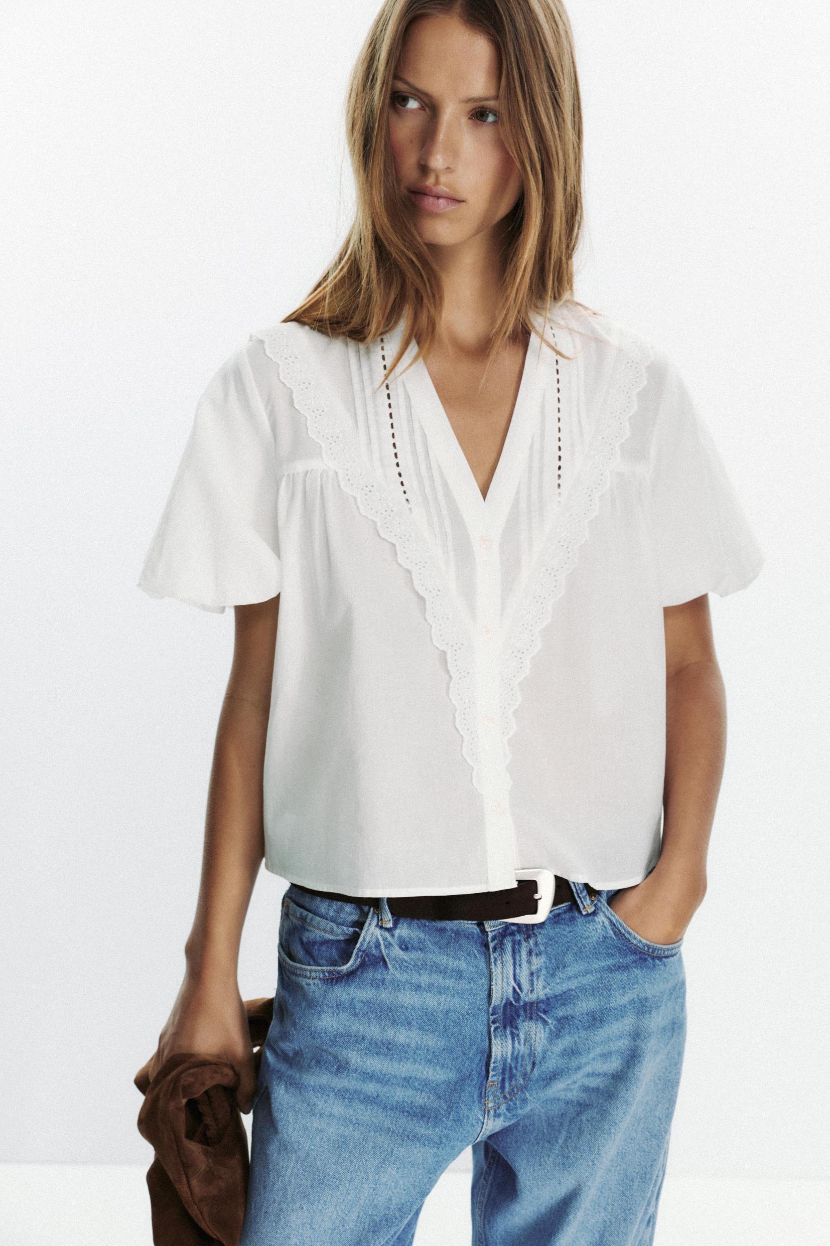 PUFF SLEEVE BLOUSE Product Image