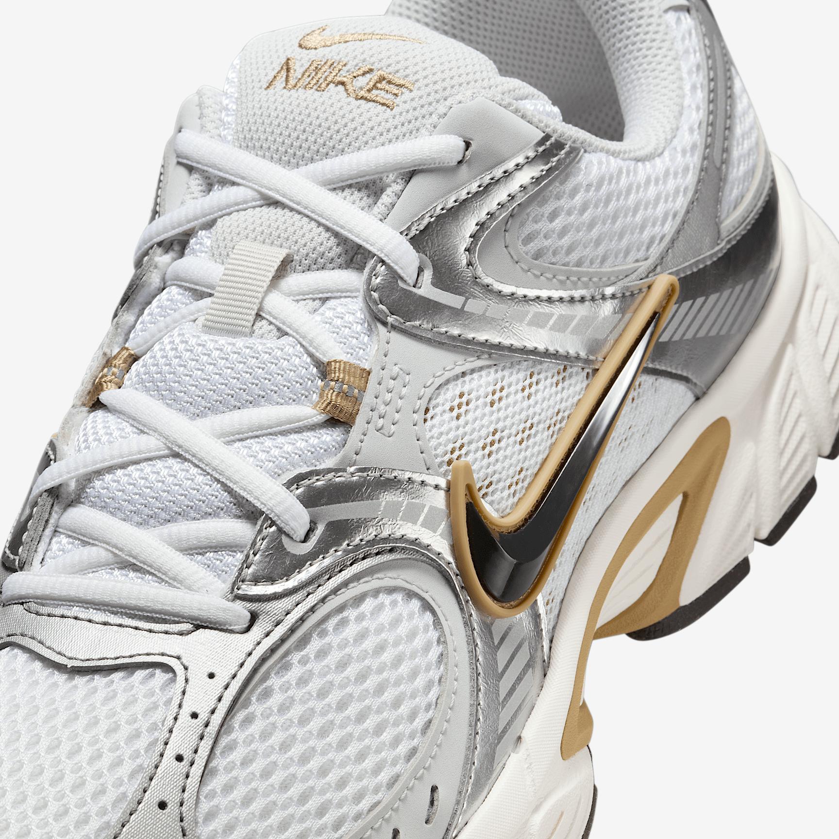 Nike V5 RNR Men's Shoes Product Image