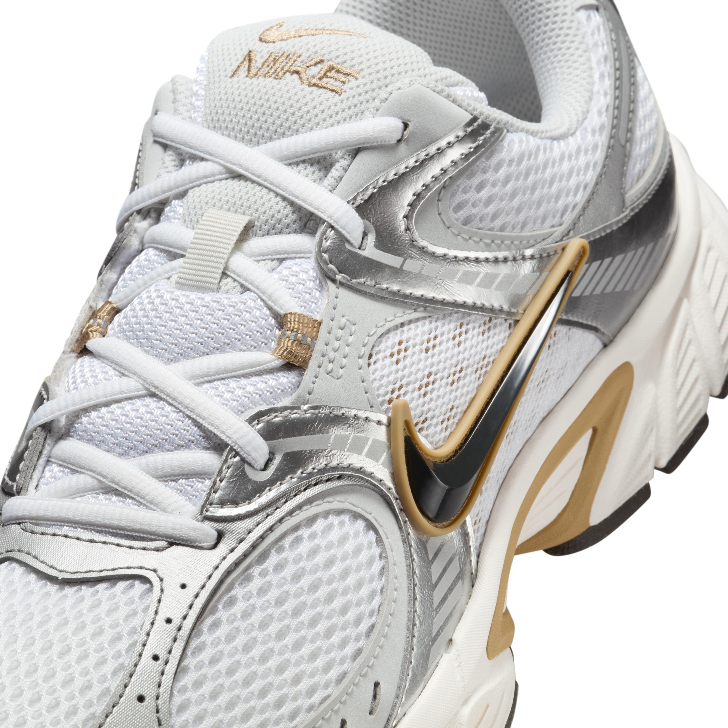 Nike Men's V5 RNR Shoes Product Image