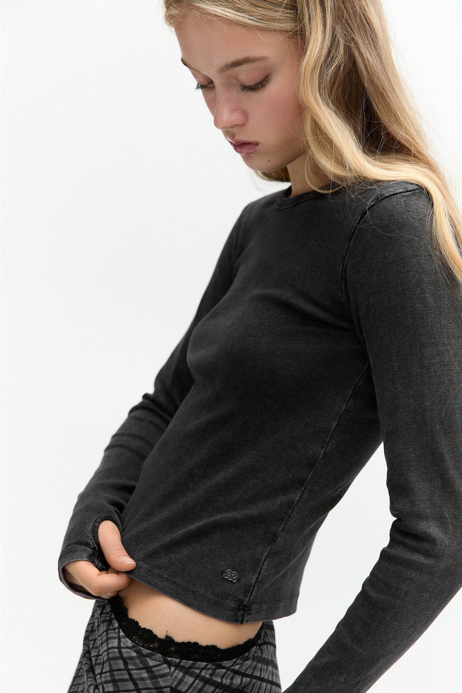 Long sleeve basic T-shirt Product Image