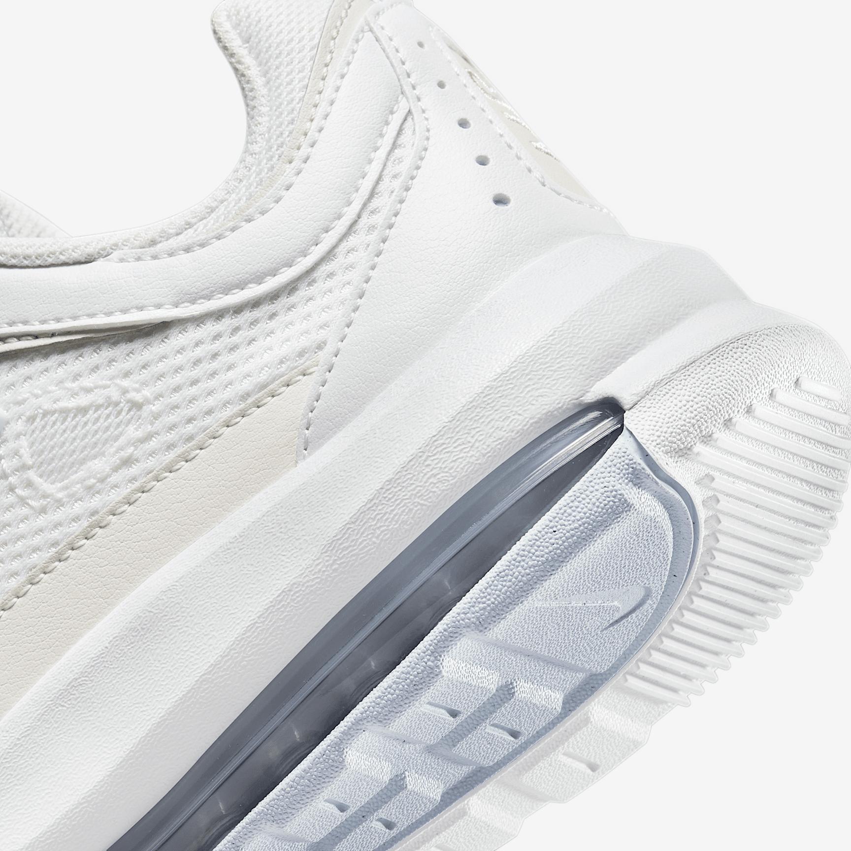 Nike Women's Air Max AP Shoes Product Image
