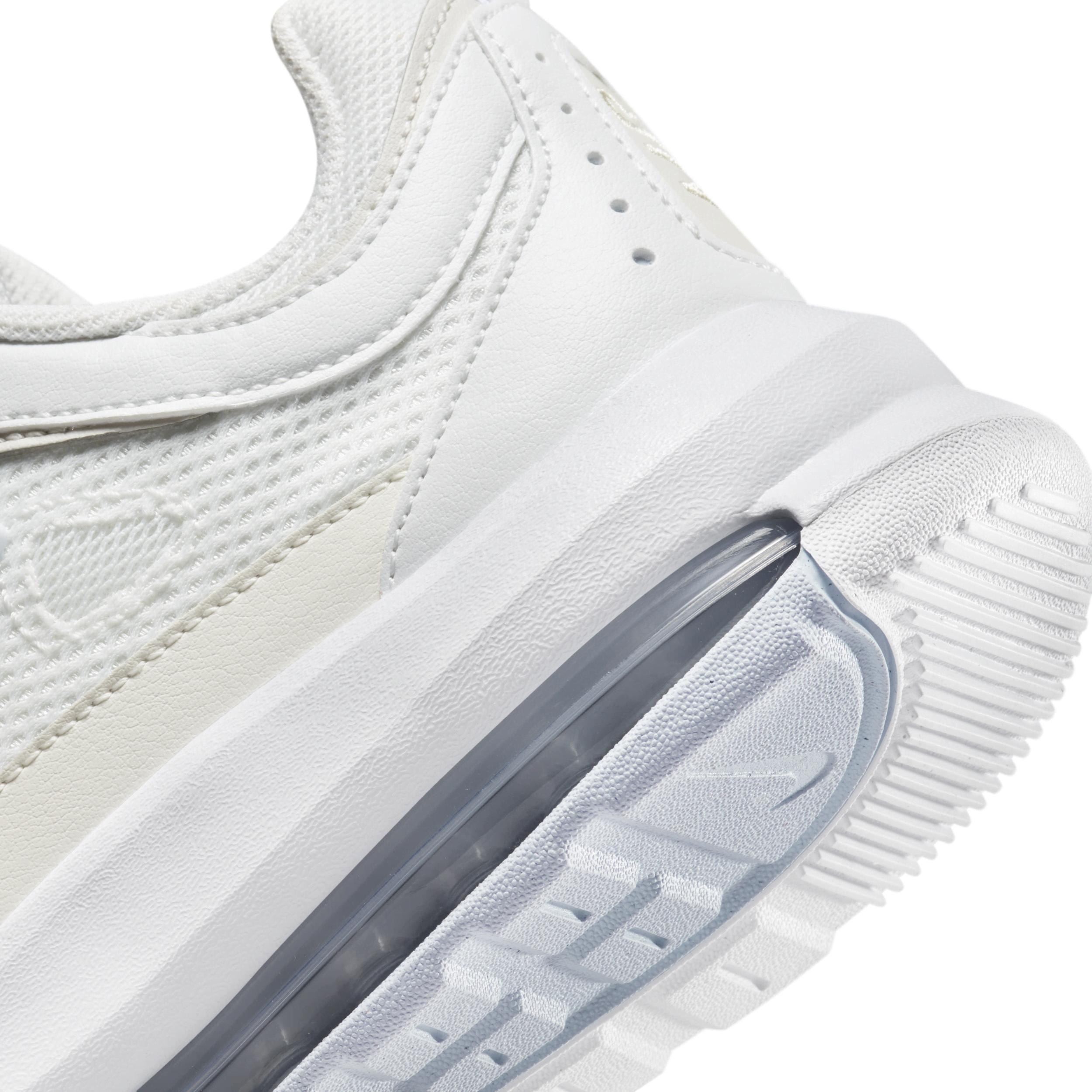 Nike Women's Air Max AP Shoes Product Image